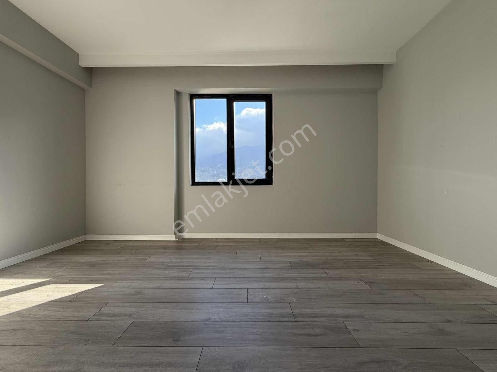 Karapınarda Eşsiz Manzaralı 3+1 Site İçi Geniş Daire - Görsel 12