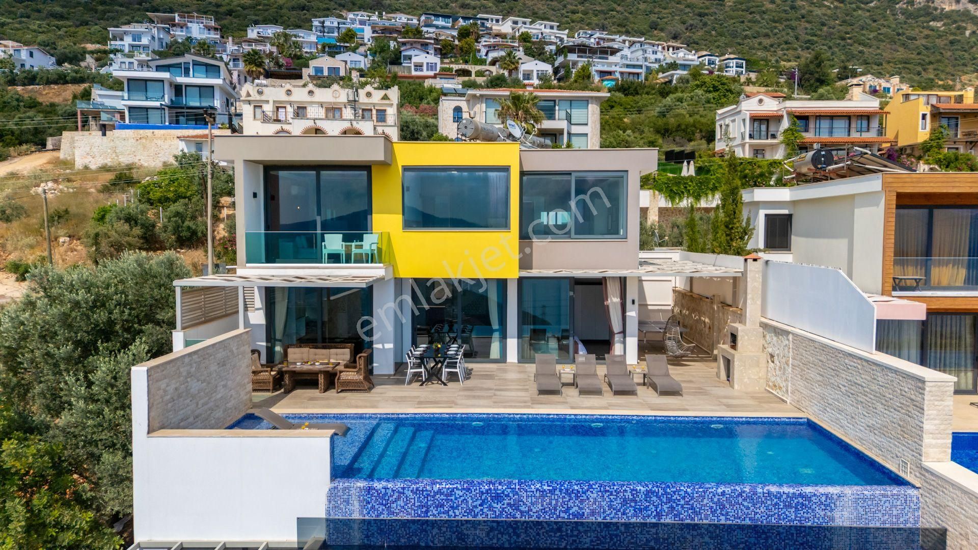 Kalkan Kördere'de Deniz Manzaralı, Jakuzili Villa - Görsel 6