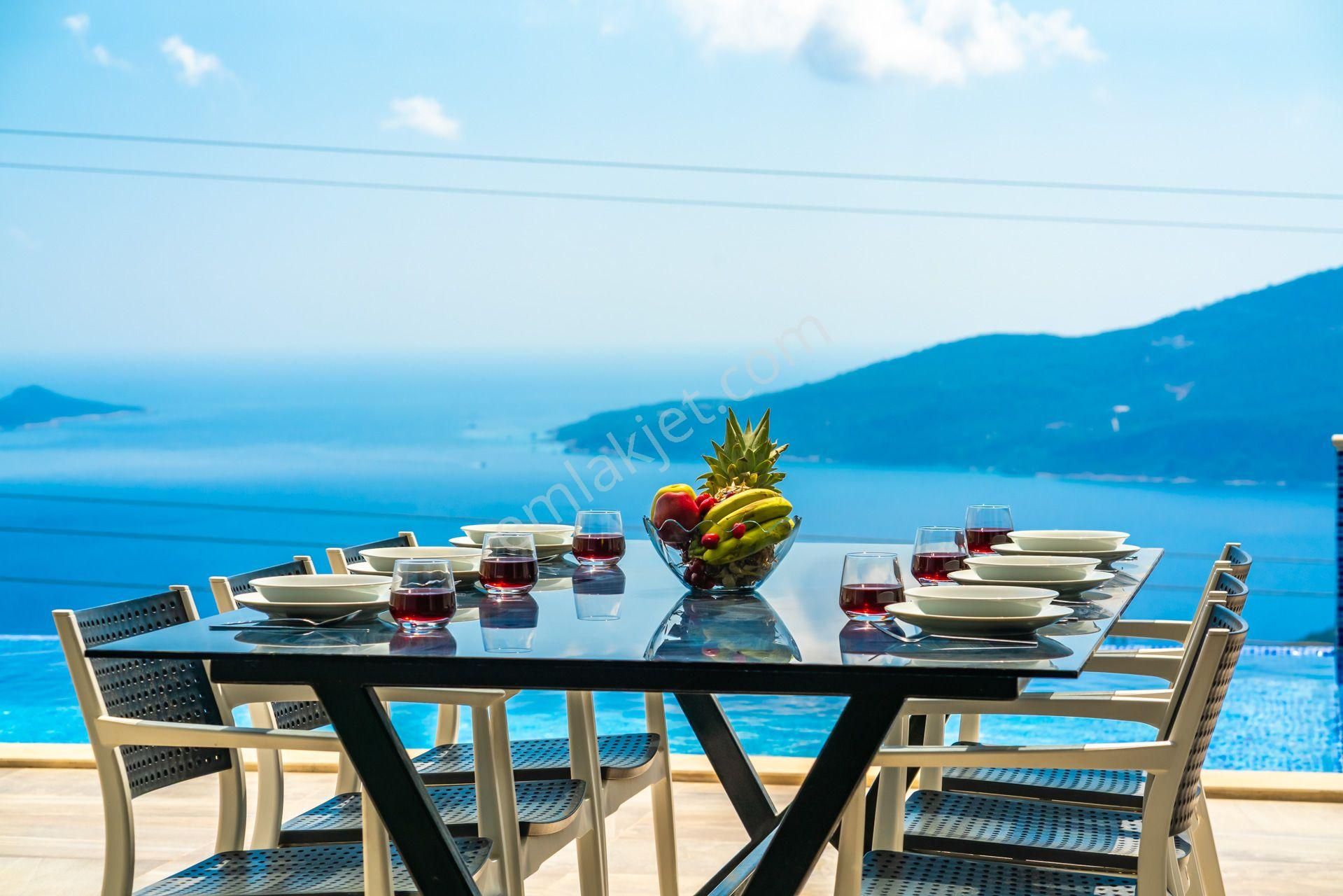 Kalkan Kördere'de Deniz Manzaralı, Jakuzili Villa - Görsel 9
