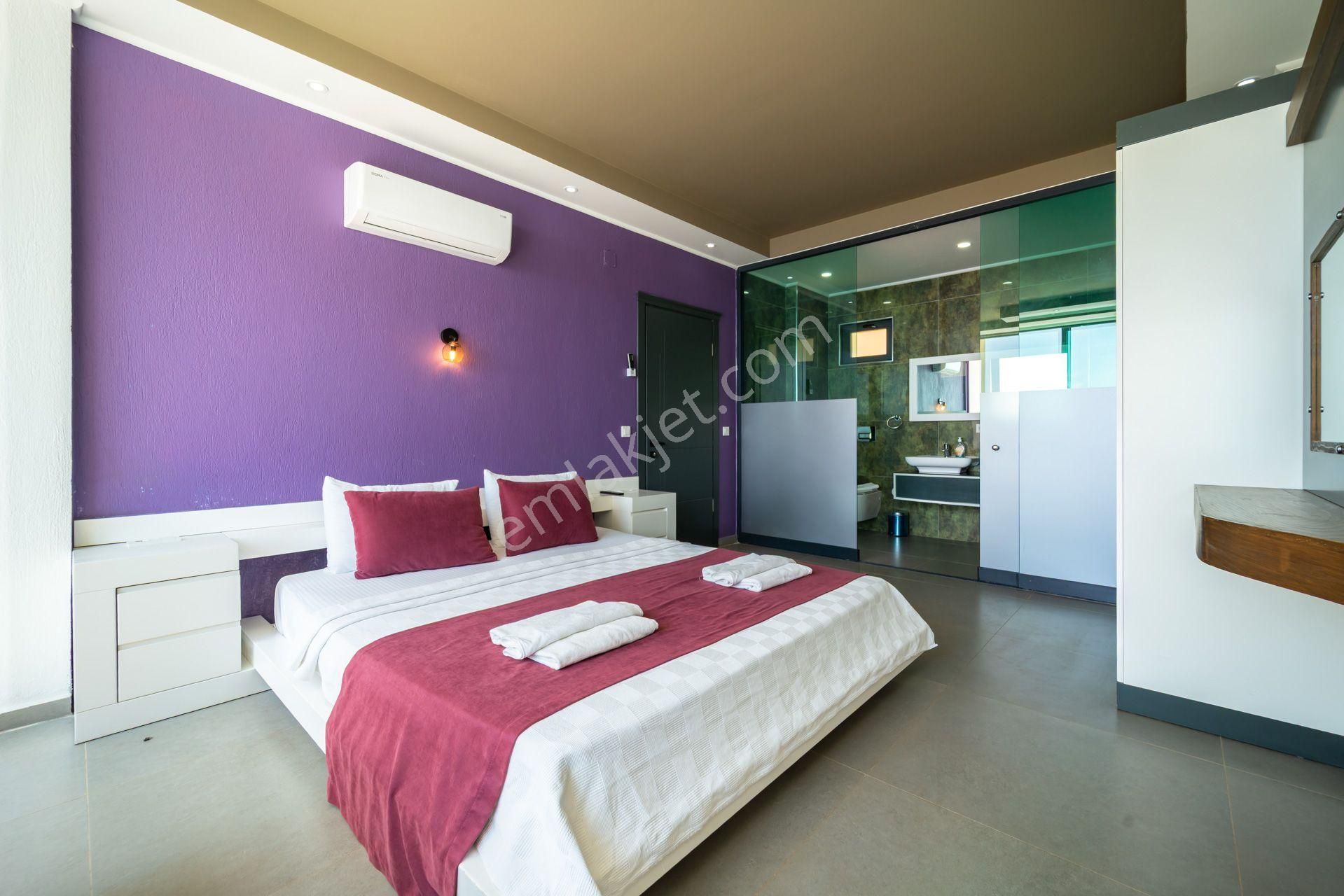 Kalkan Kördere'de Deniz Manzaralı, Jakuzili Villa - Görsel 17