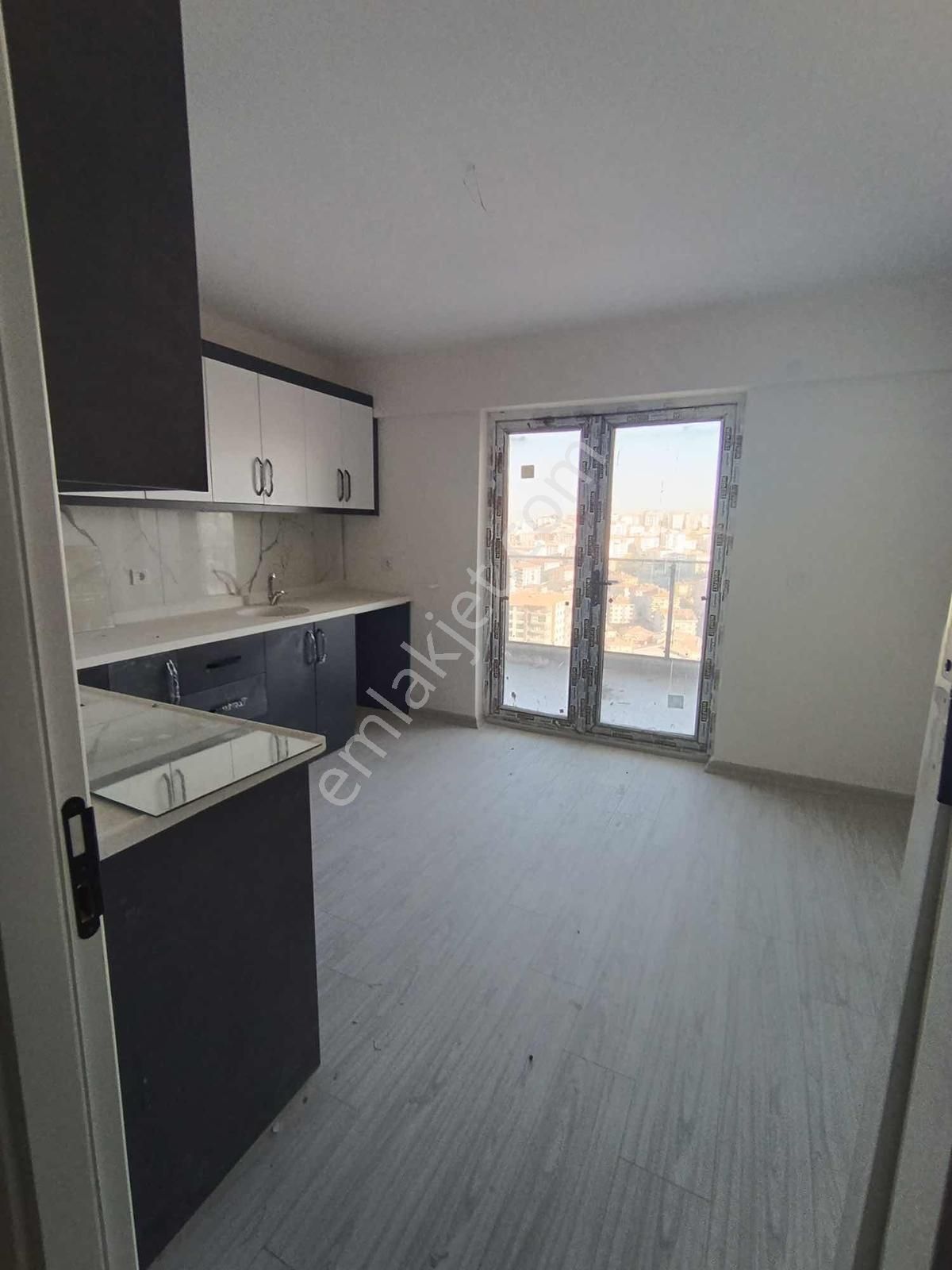 Fahri Korutürk Mh. Ana Caddede Asansörlü 3+1 Satılık Sıfır Daire - Görsel 14