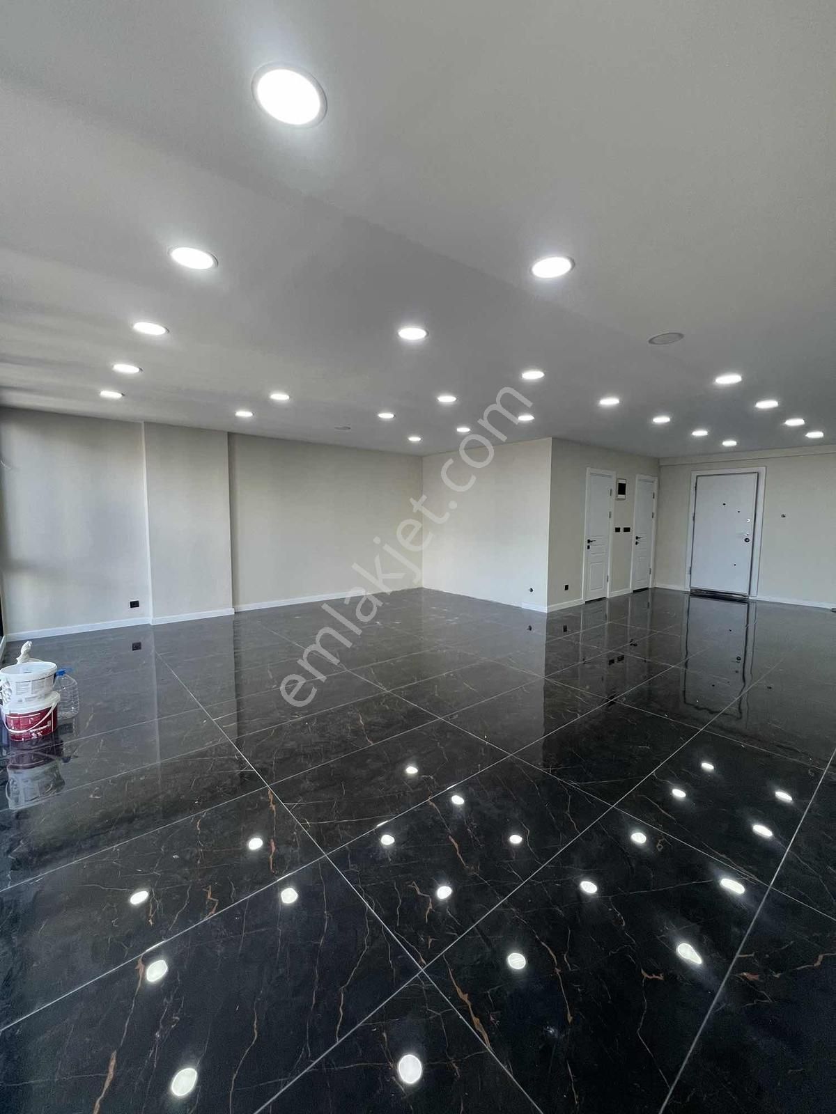 Ft Plaza'da Kiralık Ofis Katı - Görsel 14