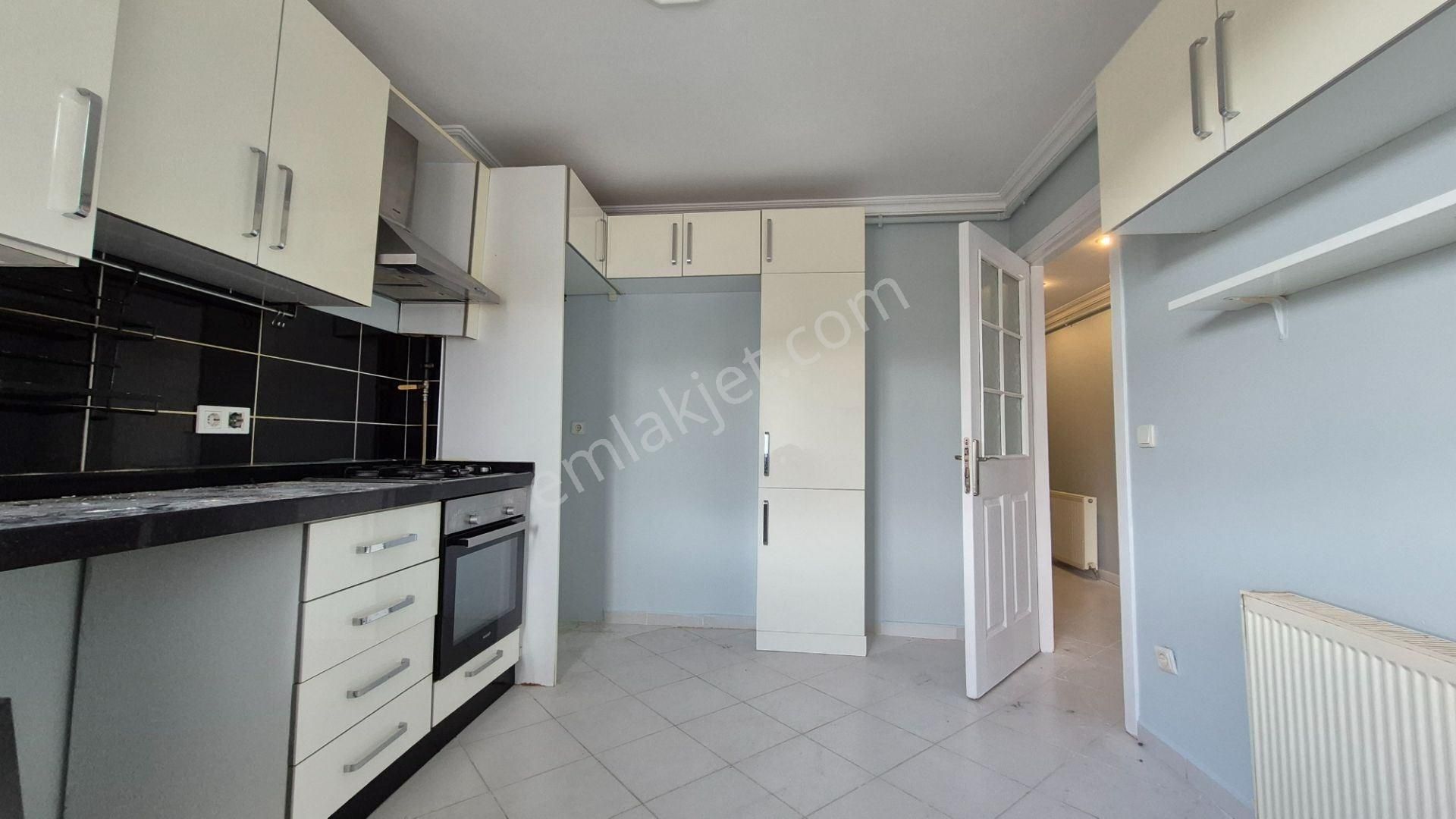 Üsküdar Ferah Mah 4+1 + Teras Kiralık Dubleks Daire Enta Emlak - Görsel 12