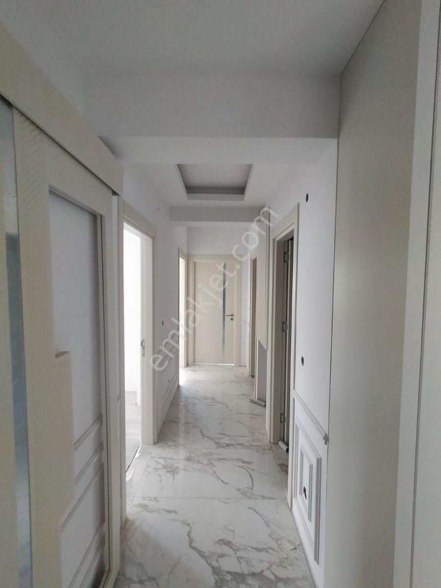 Bahçelievlerde Geniş Önü Açık 3.5+1 Sıfır Daire - Görsel 24