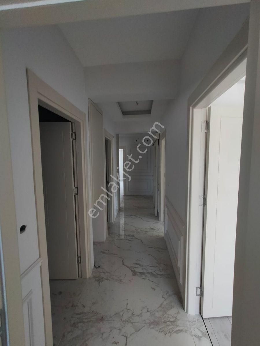 Bahçelievlerde Geniş Önü Açık 3.5+1 Sıfır Daire - Görsel 9