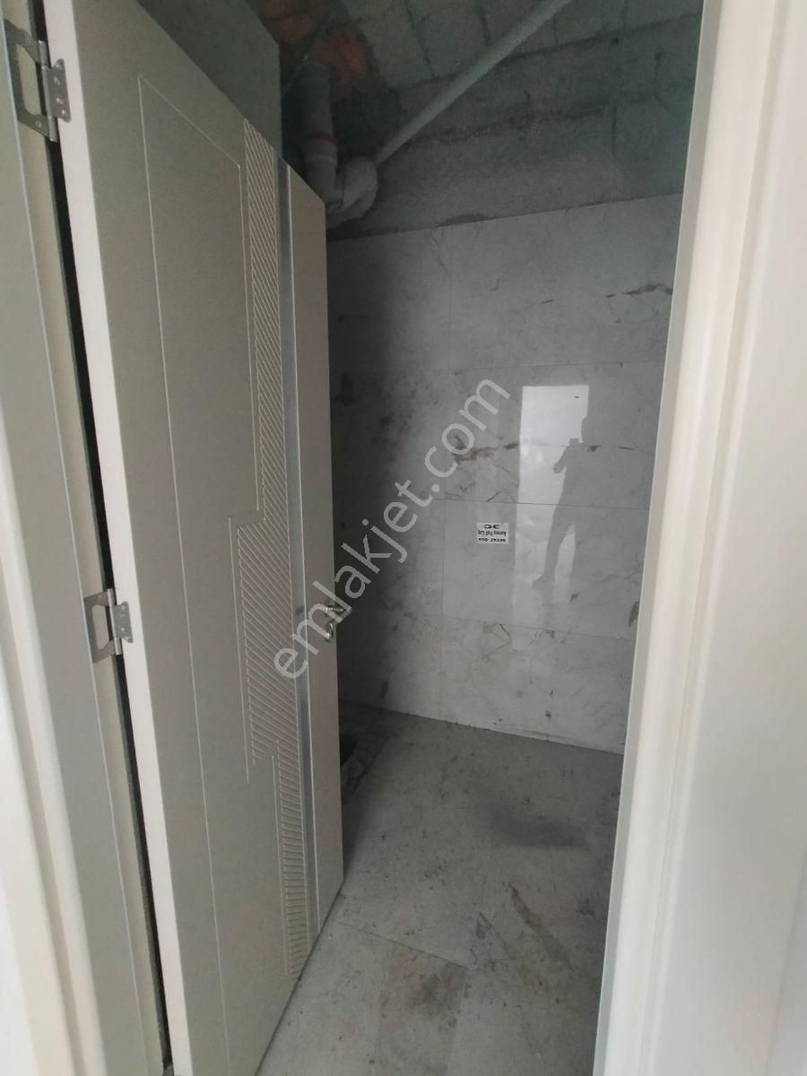 Bahçelievlerde Geniş Önü Açık 3.5+1 Sıfır Daire - Görsel 11