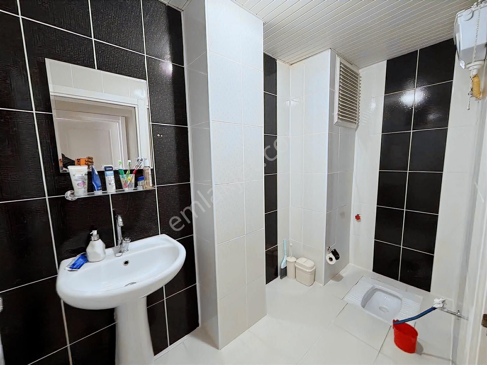 Fiyatı Düşen Sarılarda 3. Kat 2+1 Satılık Daire - Görsel 12