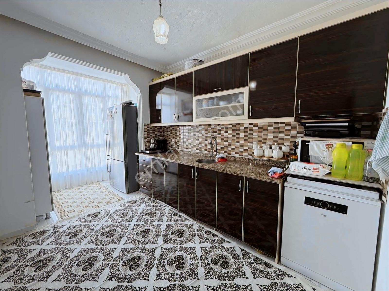 Fiyatı Düşen Sarılarda 3. Kat 2+1 Satılık Daire - Görsel 16