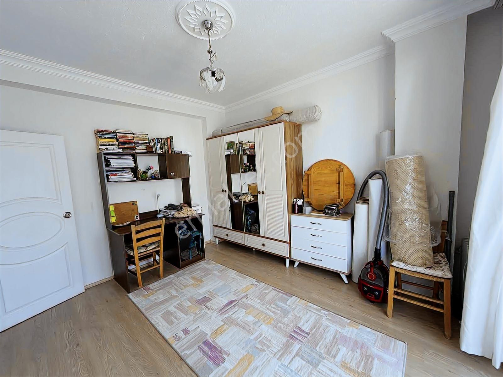 Fiyatı Düşen Sarılarda 3. Kat 2+1 Satılık Daire - Görsel 17