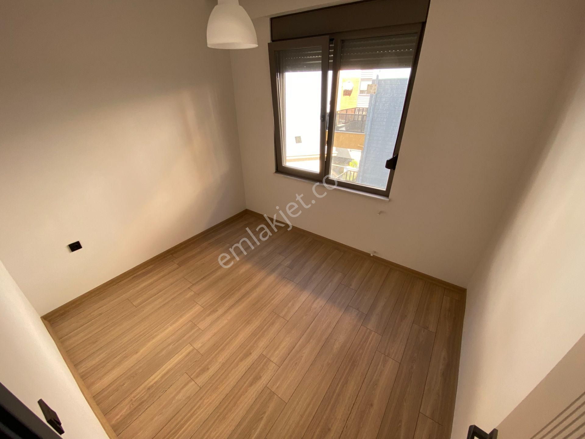▀mera Emlaktan Altınkumda Sıfır Asansörlü Ara Kat 1+1 Lüx Daire - Görsel 12