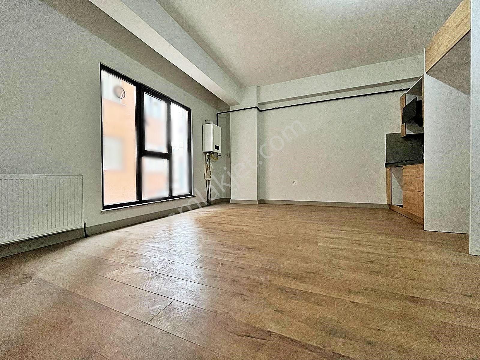 Az-er Yapıdan Çerkezköy'de İskanlı Kombili Satılık 1+1 Yatırımlık Daire!!