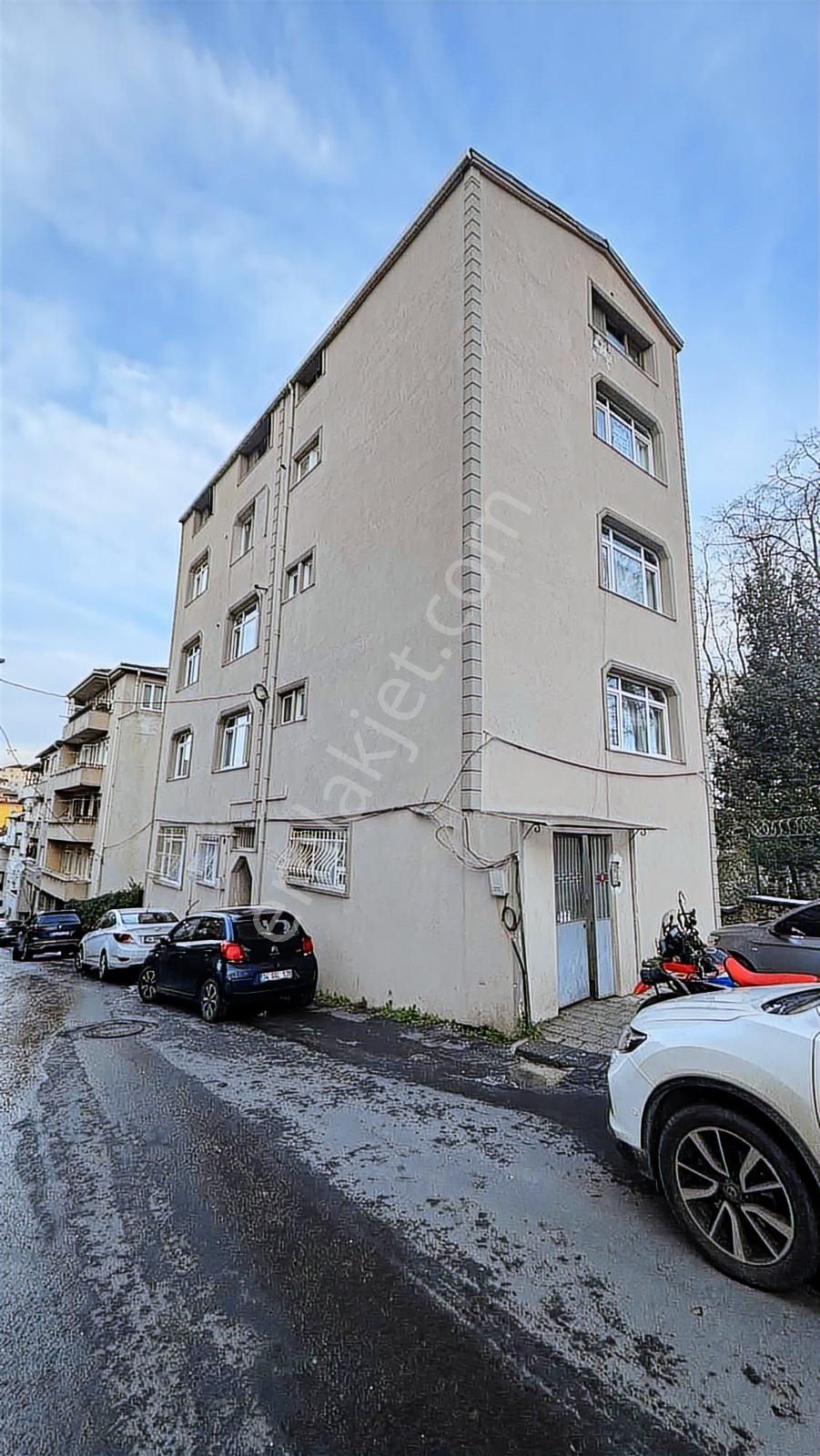 Sarıyer Tarabya'da Deniz Manzaralı Kiralık Daire