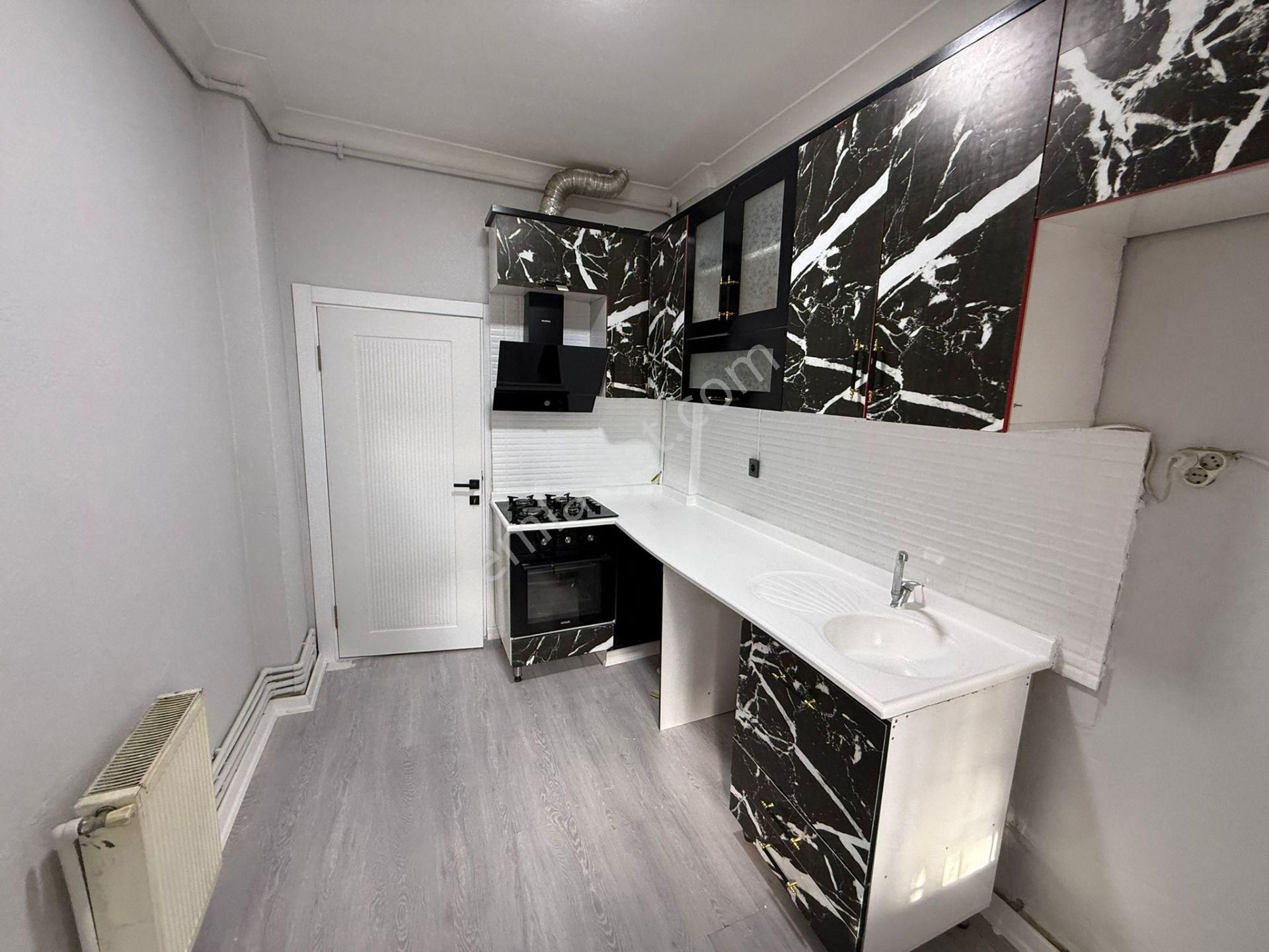 Bilgen Vatan'dan Tepebaşı Diş Hastahane Dibinde Giriş Kat Lüks Yapılı Masrafsız 3+1 Satılık Daire - Görsel 4