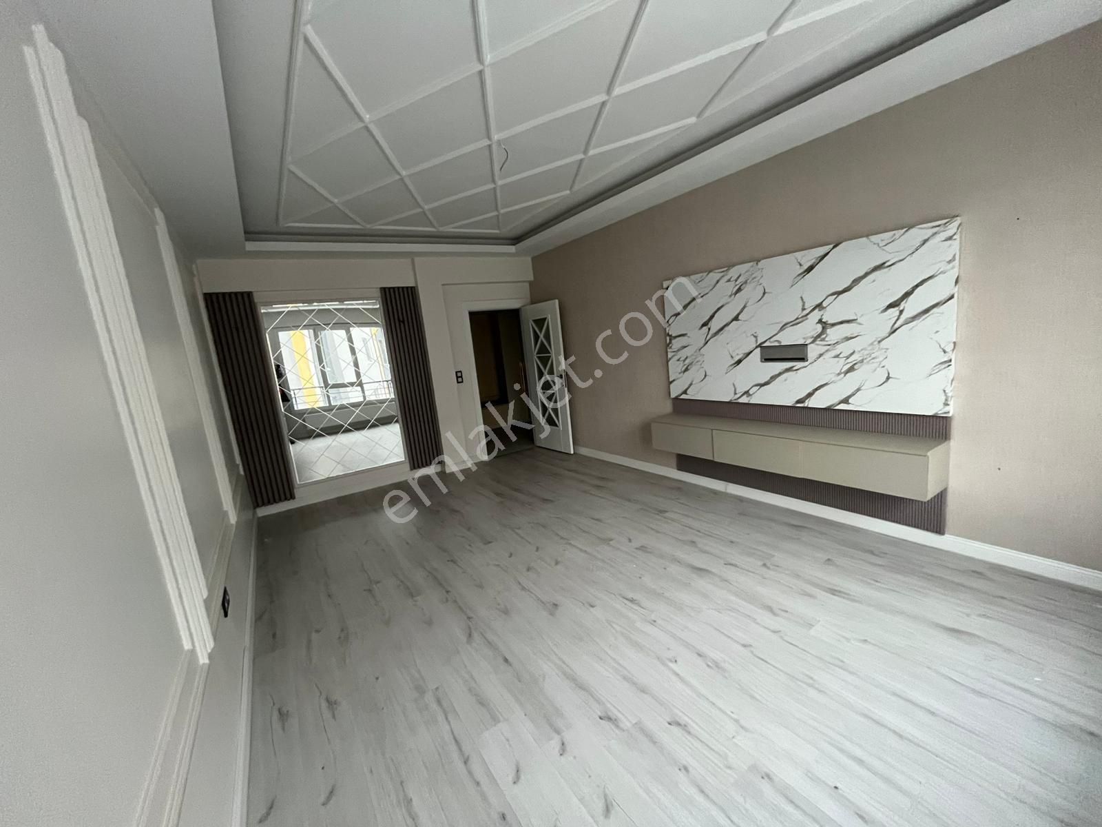 Bahçelievler Mahallesinde Harika Konumlu Yatay Mimari//3+1