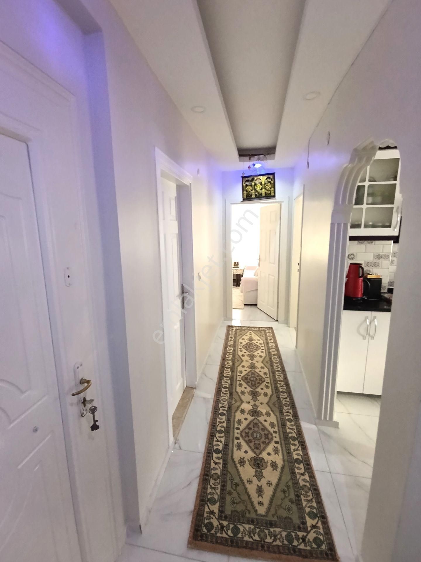 Dutlubahçe Mahallesinde Gazi Bulvarı Yakını , Masrafsız , Tadilatlı 2+1 Satılık Daire - Görsel 9