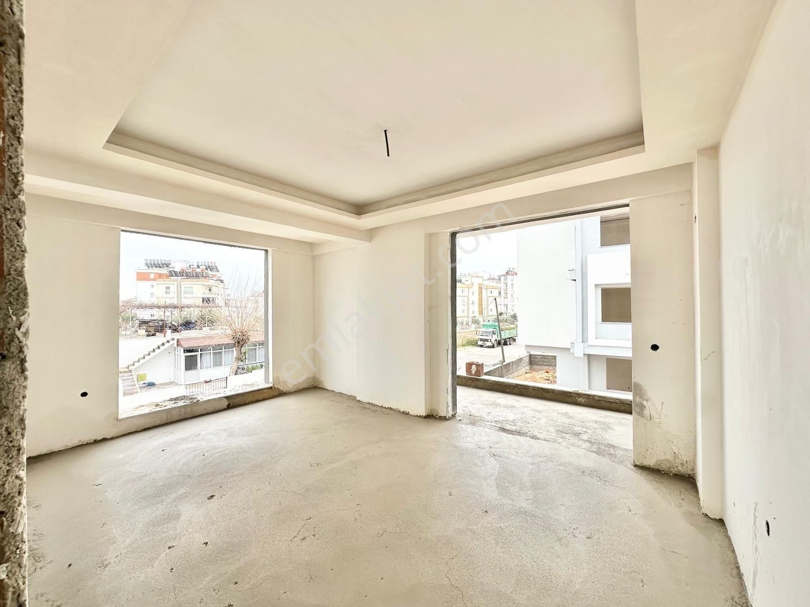 M.akif Ersoy'da Satılık Havuzlu Asansörlü Lüx 2+1 Sıfır Daire ! - Görsel 13