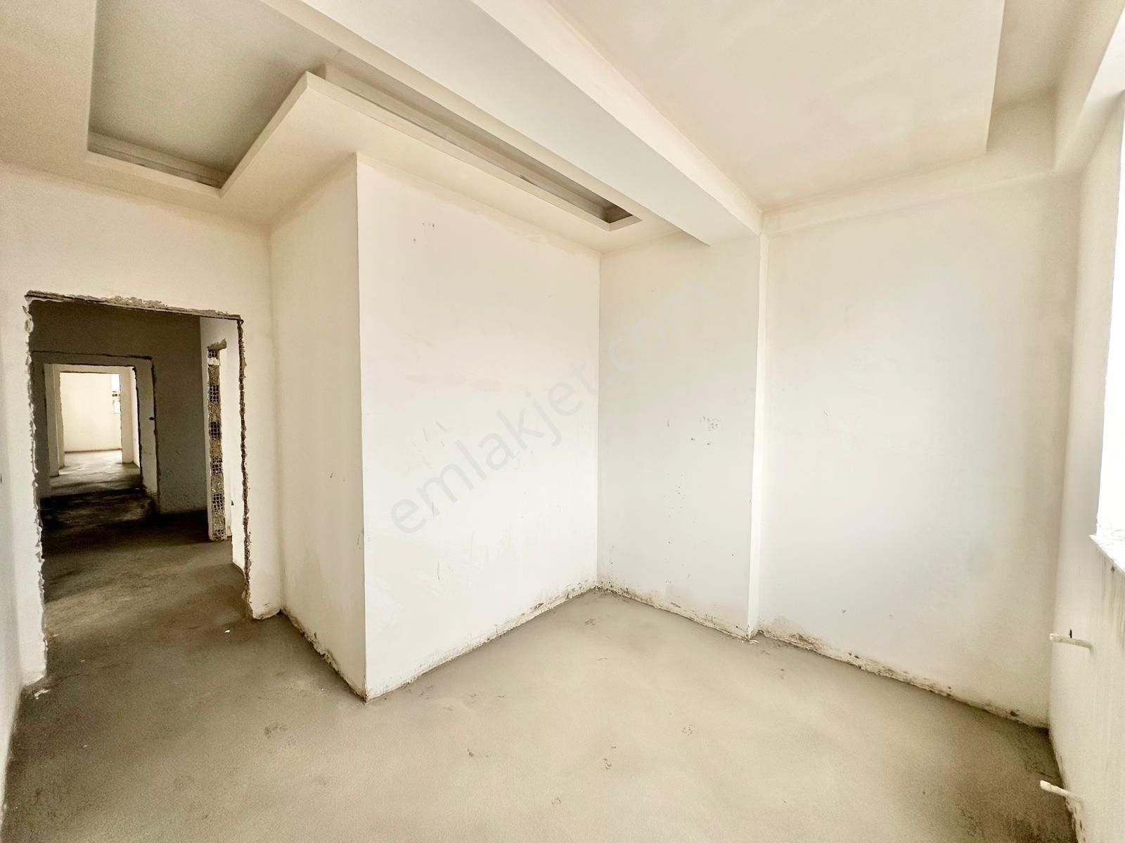 M.akif Ersoy'da Satılık Havuzlu Asansörlü Lüx 2+1 Sıfır Daire ! - Görsel 21