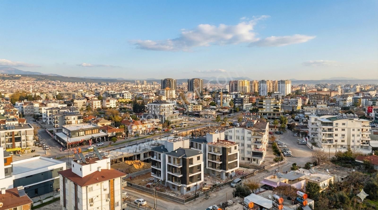 M.akif Ersoy'da Satılık Havuzlu Asansörlü Lüx 2+1 Sıfır Daire ! - Görsel 17