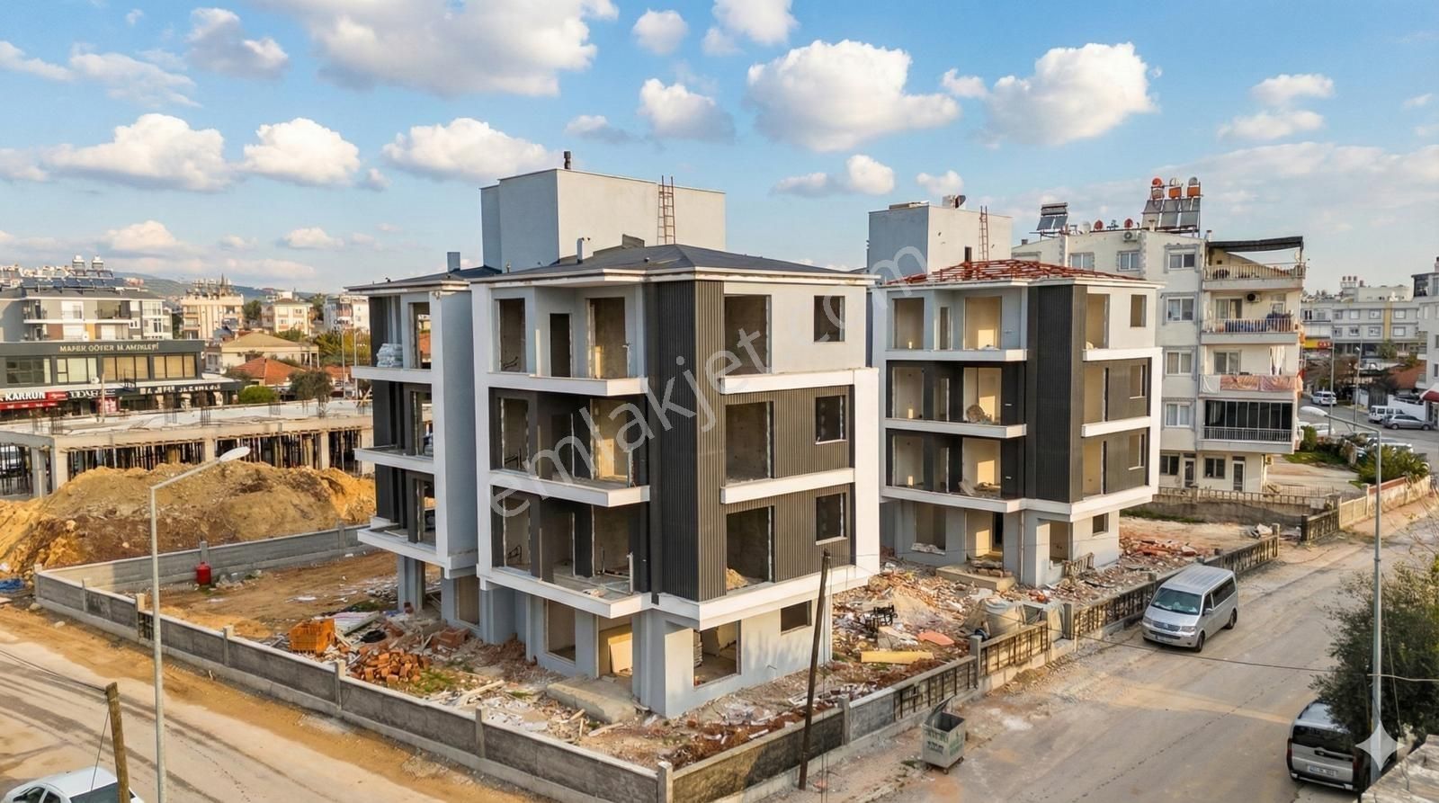 M.akif Ersoy'da Satılık Havuzlu Asansörlü Lüx 2+1 Sıfır Daire ! - Görsel 6