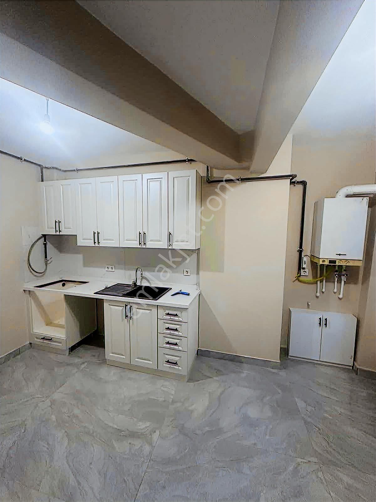 Sarıyer Cumhuriyet Mahallesin'de 2+1 Sıfır Daire - Görsel 16