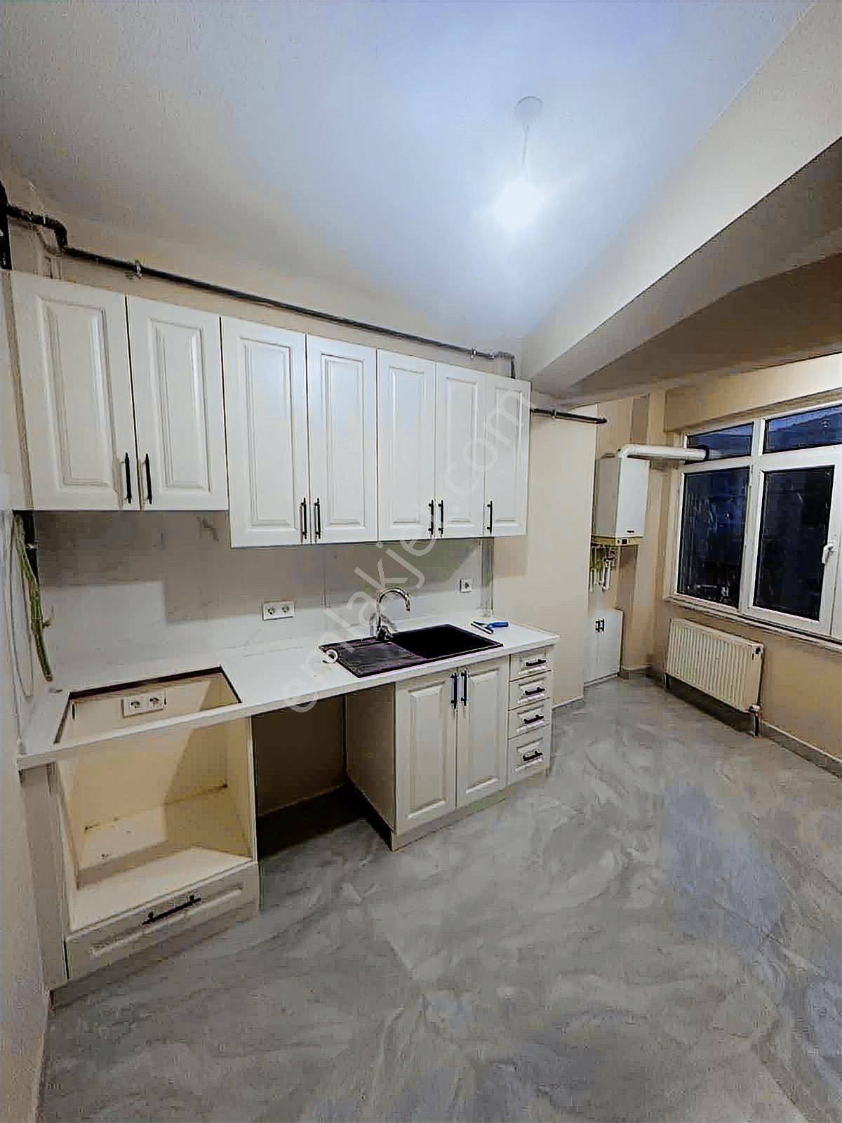 Sarıyer Cumhuriyet Mahallesin'de 2+1 Sıfır Daire - Görsel 24