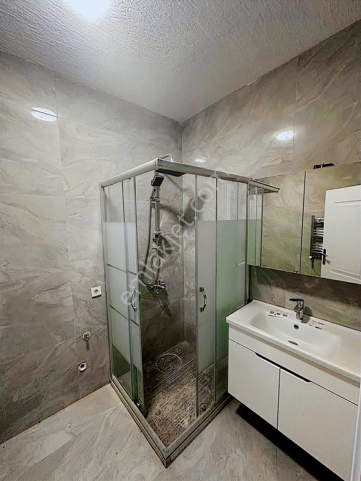 Sarıyer Cumhuriyet Mahallesin'de 2+1 Sıfır Daire - Görsel 4