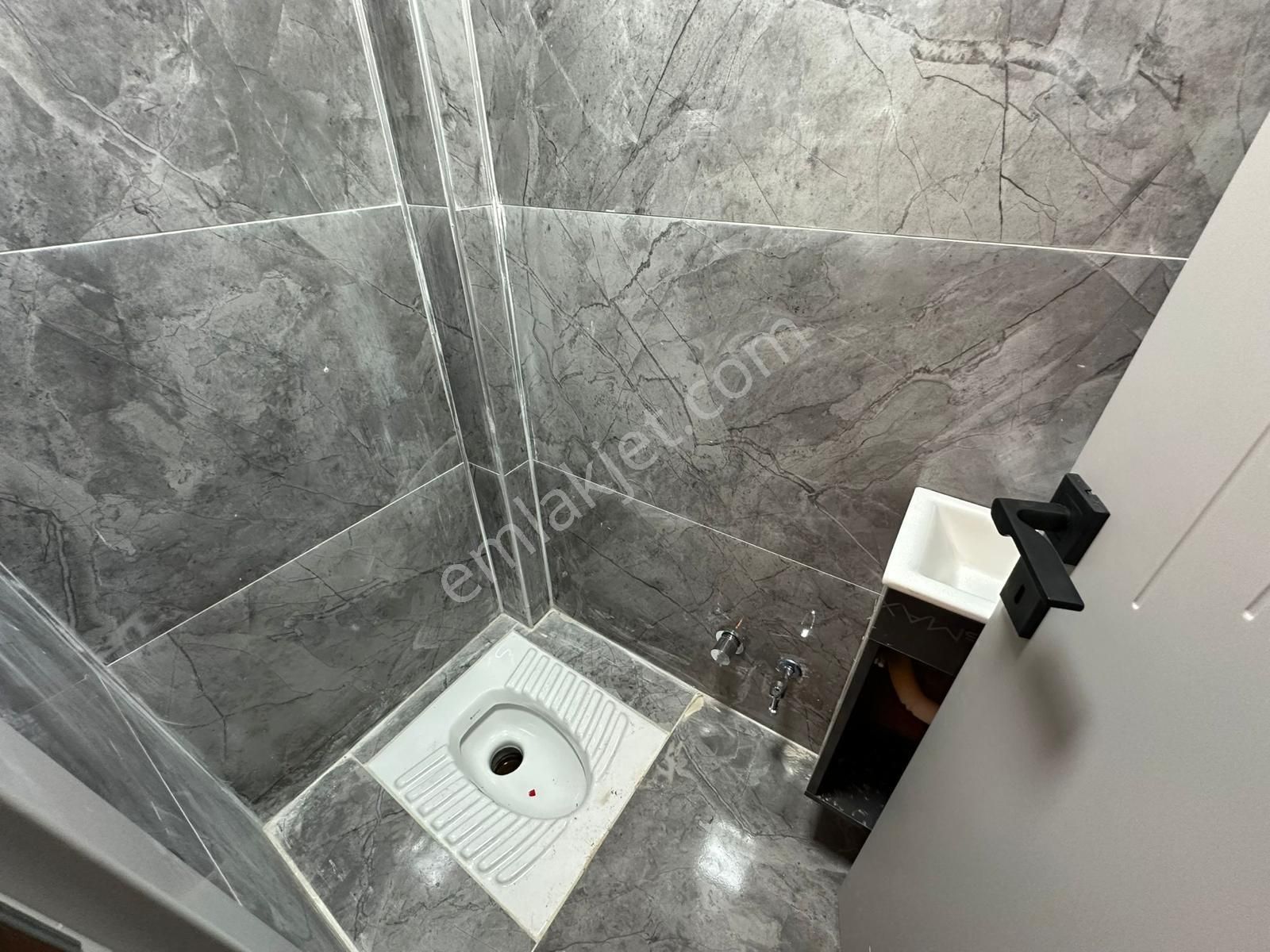 Ankara Keçiören Ayvalı'da Katta Bagımsız Full Yapılı Cad Yakını Daire - Görsel 31