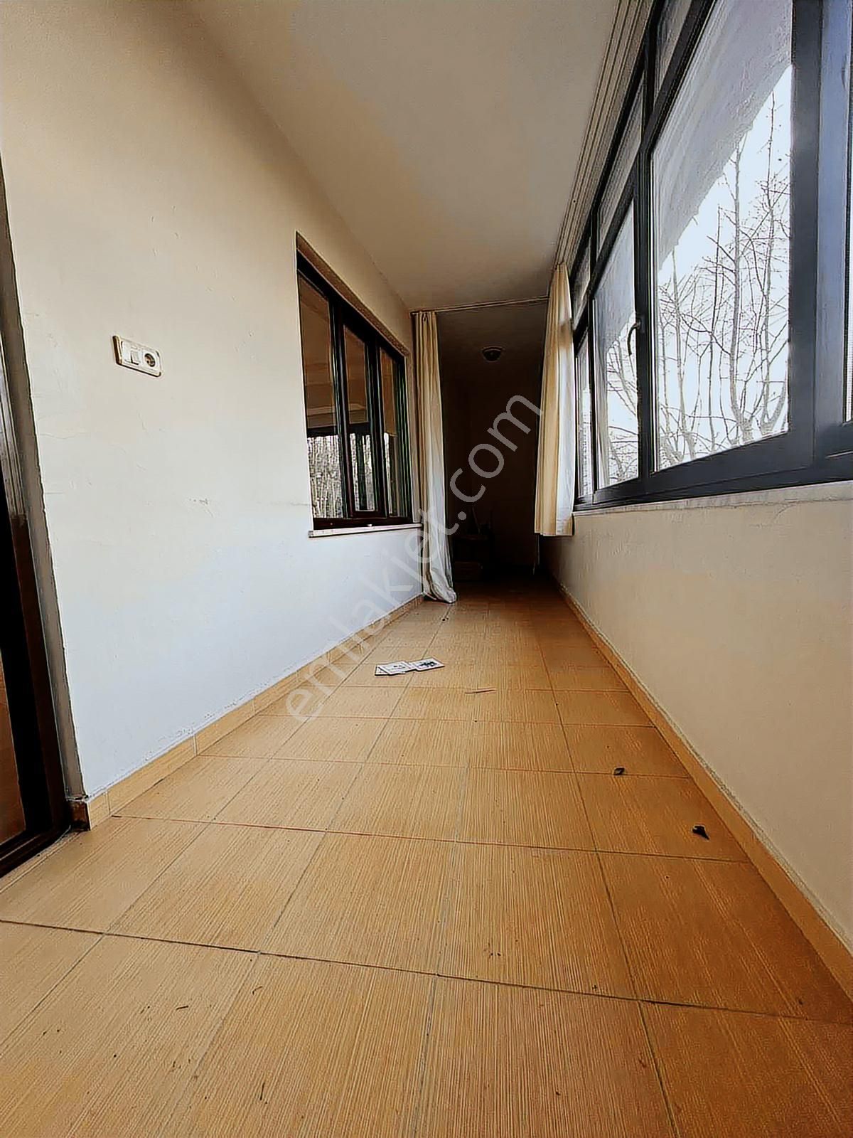 Beykoz Merkezde Kiralık Ferah Daire - Görsel 12