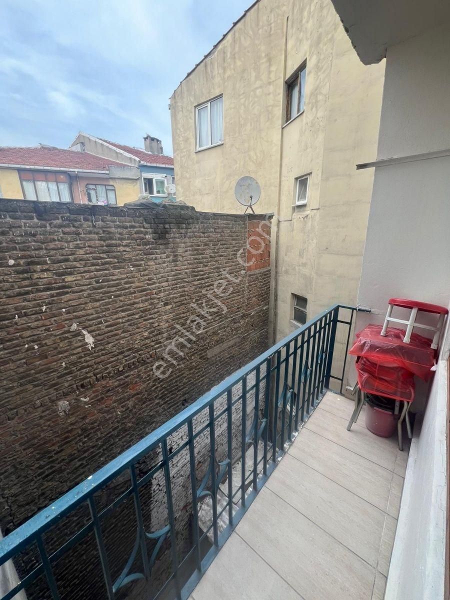 Karagümrükte Full Eşyalı 1+1 Daire - Görsel 2
