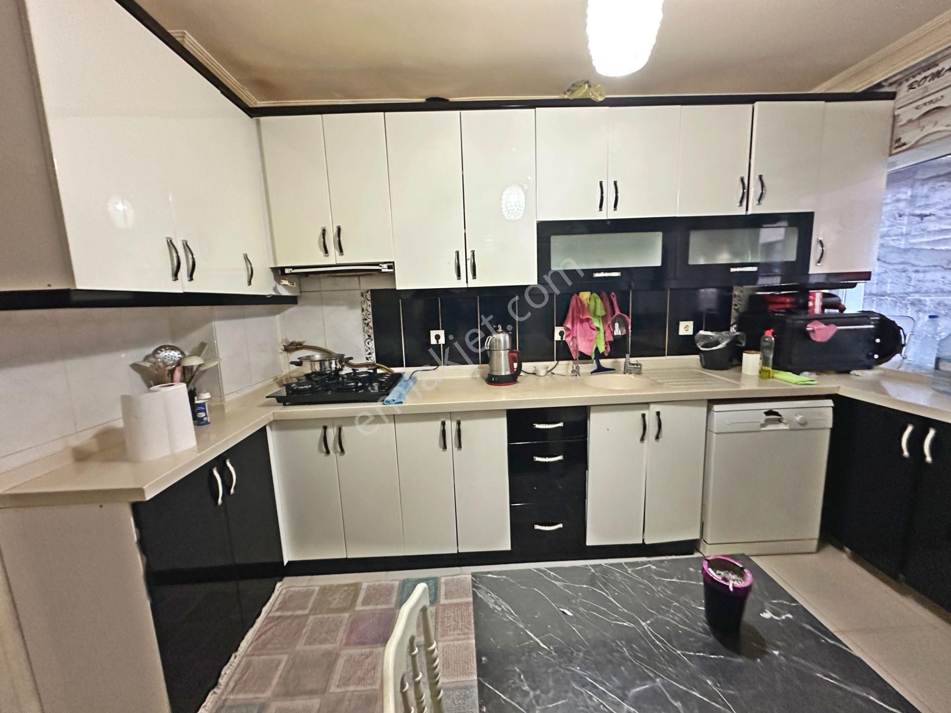 Şafaktepe Mahallesinde Merkezi Konumda Geniş 2+1 Satılık Daire - Görsel 6