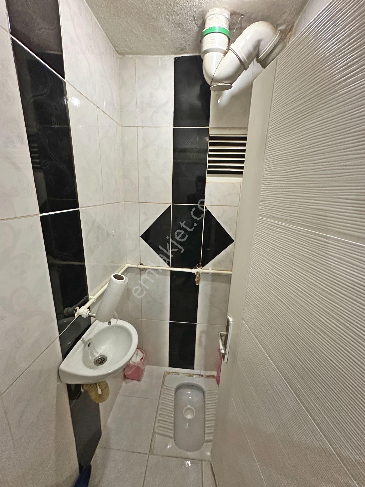 Şafaktepe Mahallesinde Merkezi Konumda Geniş 2+1 Satılık Daire - Görsel 19