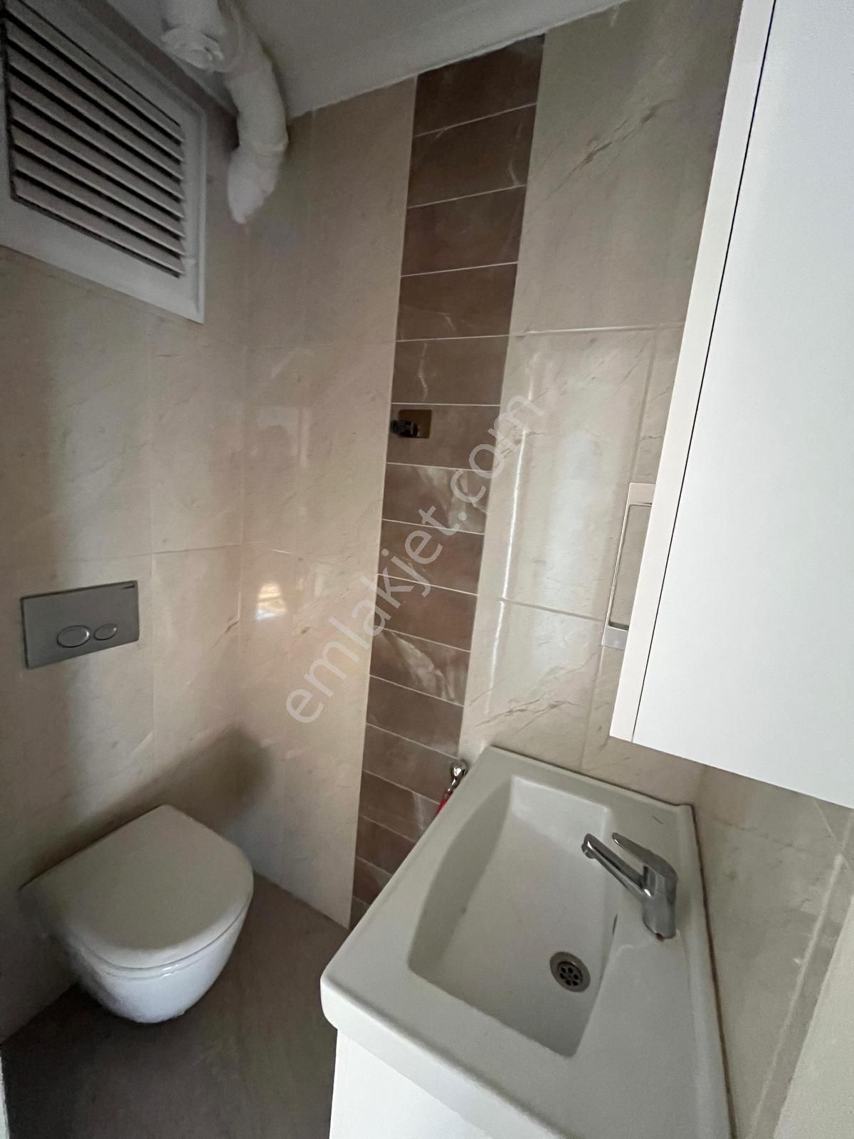 Çayyolun'da Başkent Doktorlar Sitesinde Orjinal 3+1 Kiralık - Görsel 14