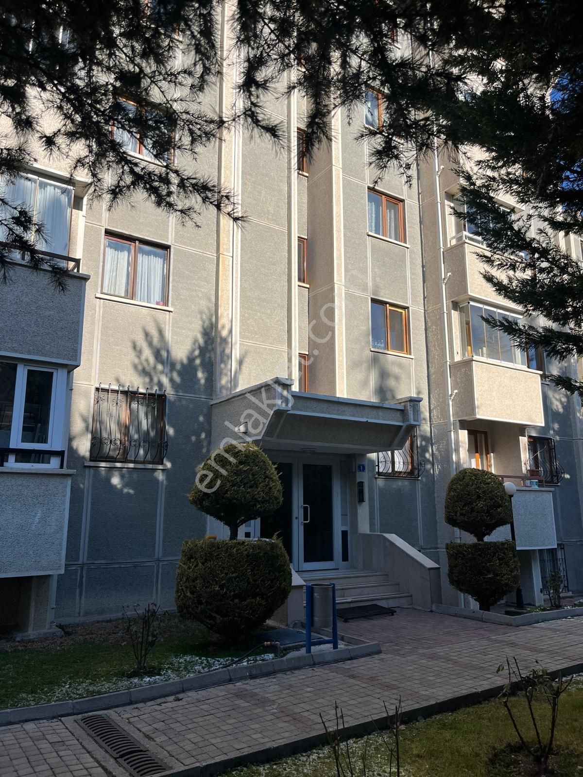 Çayyolun'da Başkent Doktorlar Sitesinde Orjinal 3+1 Kiralık