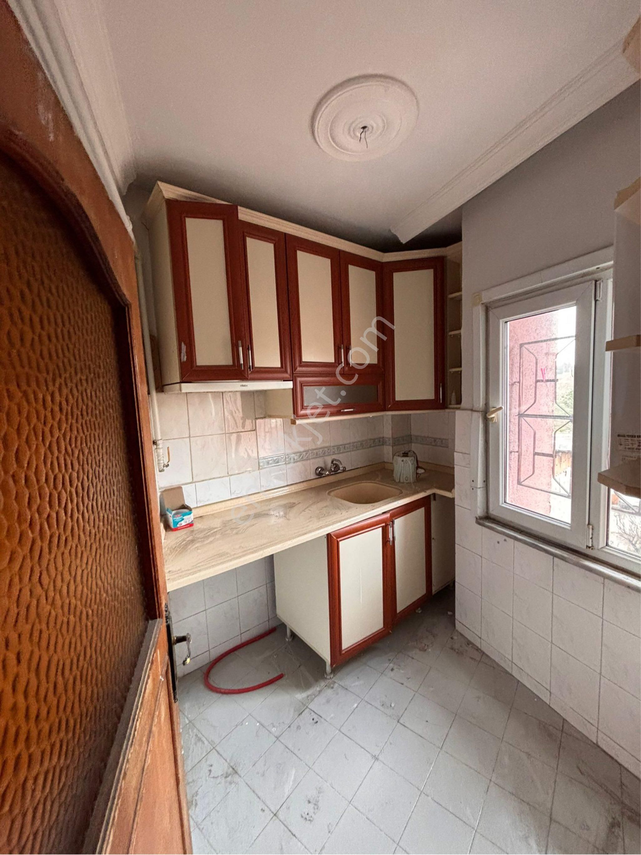 Söğütlüçeşme De 2+1 Balkonlu Ara Kat - Görsel 15