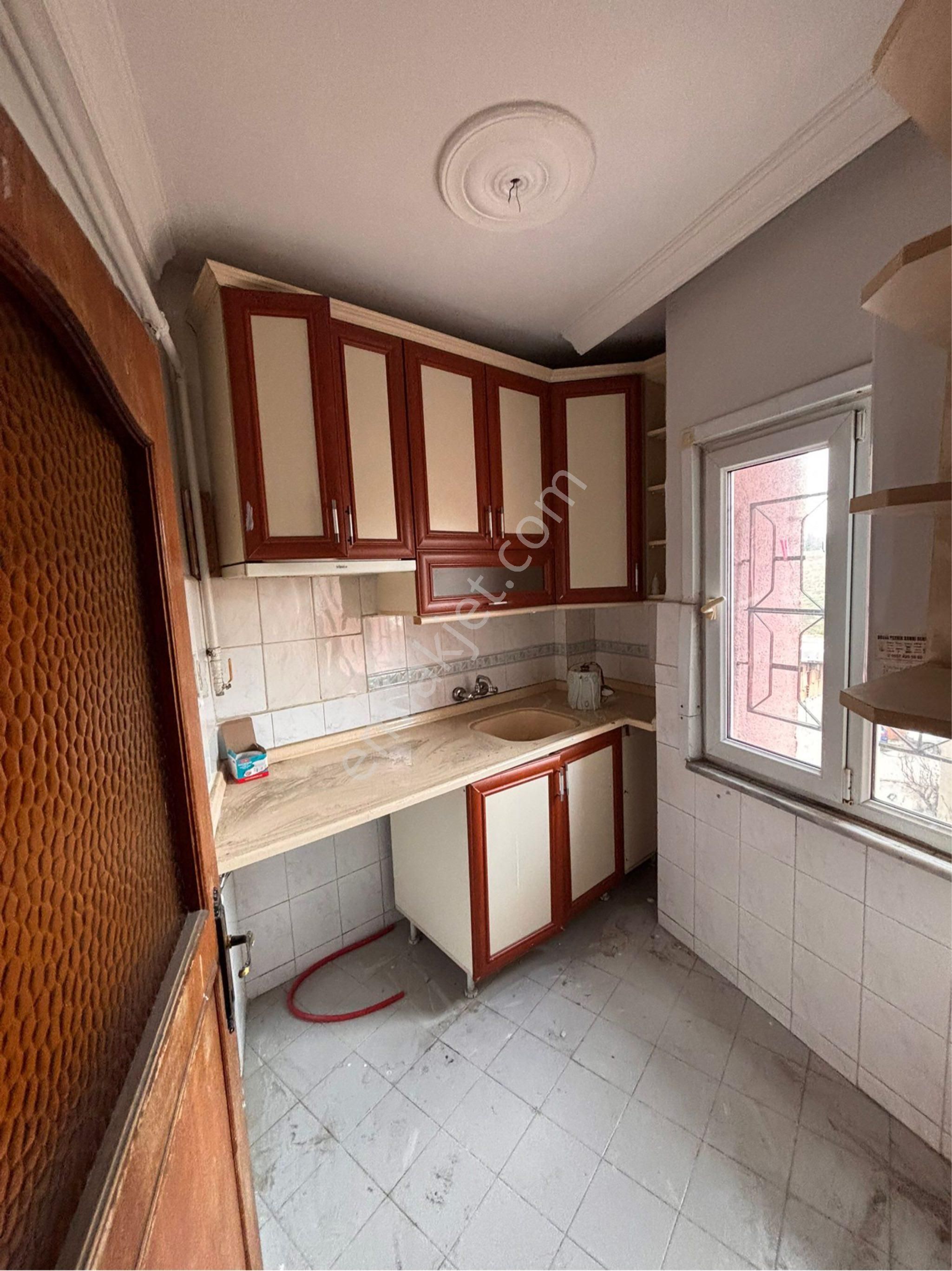 Söğütlüçeşme De 2+1 Balkonlu Ara Kat - Görsel 14