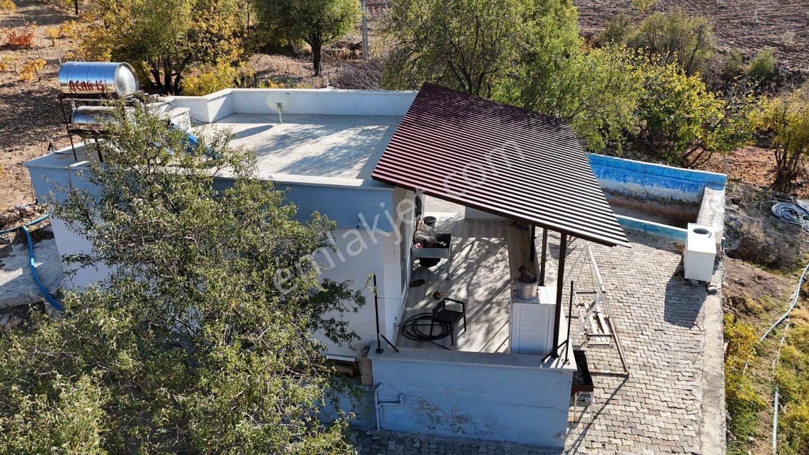 Hakev'den Şehrin Bitişiğinde Havuzlu Bağ Evi Ve Bahçe Satılıktı - Görsel 20