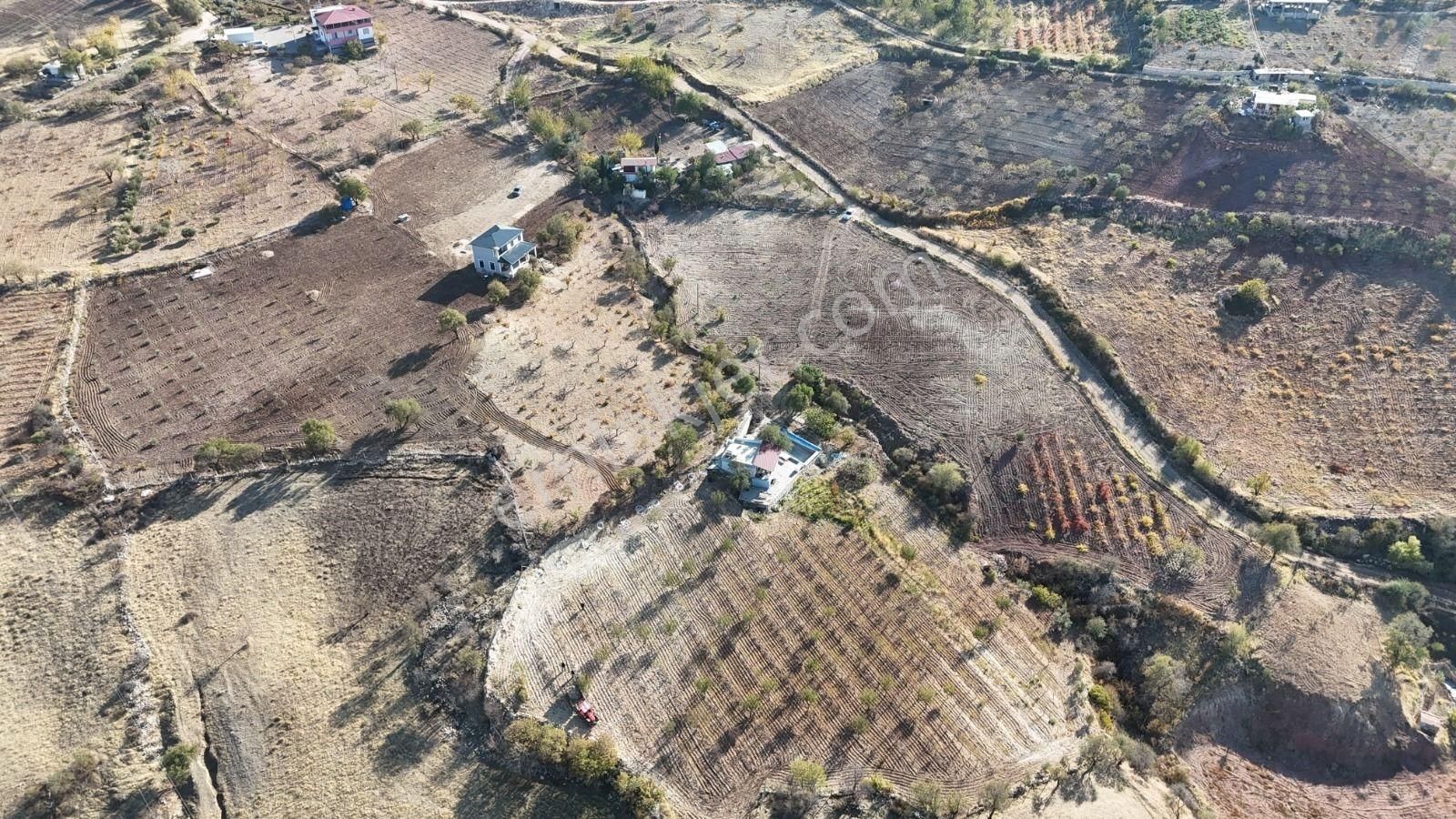 Hakev'den Şehrin Bitişiğinde Havuzlu Bağ Evi Ve Bahçe Satılıktı - Görsel 17