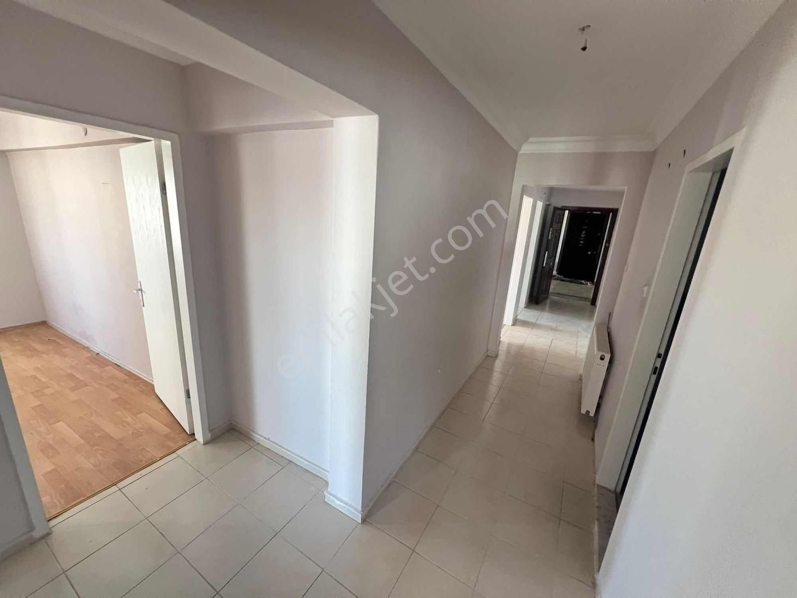 Ahi Mesut'ta Site İçerisinde Kiralık 3+1 Yapılı Daire Turyap'tan - Görsel 17