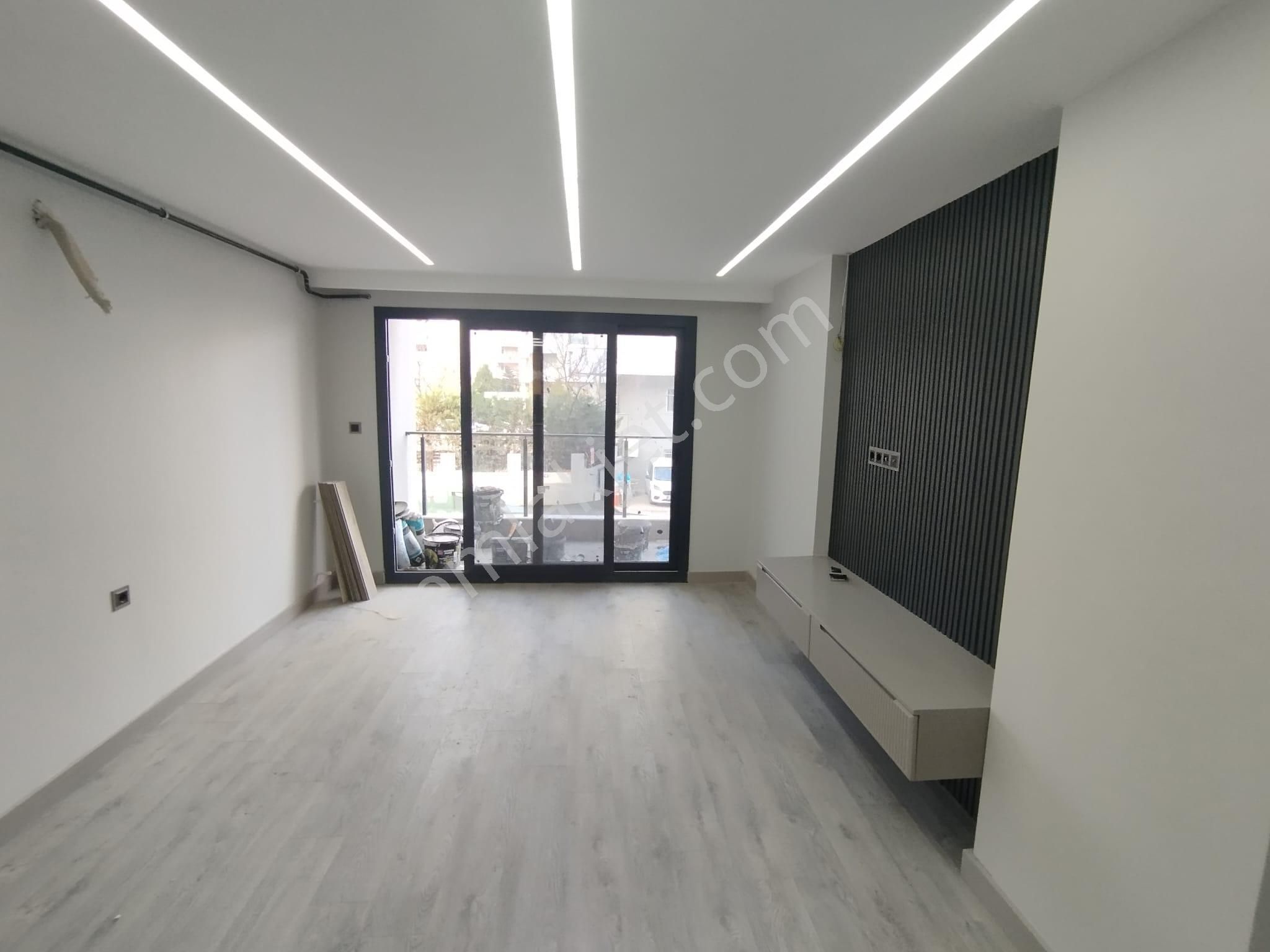 Sosyete Pazarı Civarı Cadde Üzerinde 2+1 Güney Doğu Cepheli Sıfır Lüks Daire - Görsel 4