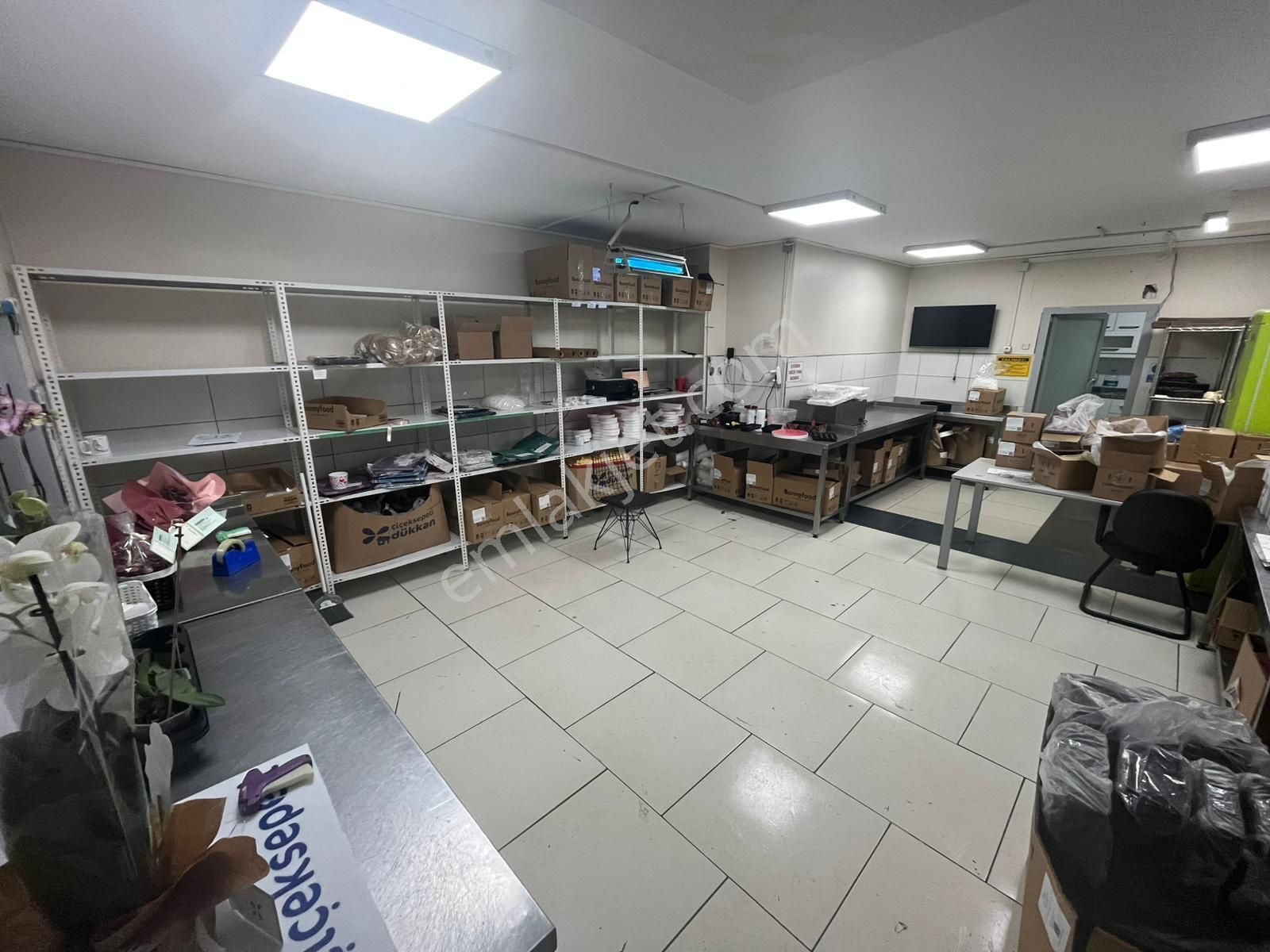 Özgür İnşaat'tan İsmetpaşa Mah'de Kiralık Y.giriş Dükkan 185m2 - Görsel 27