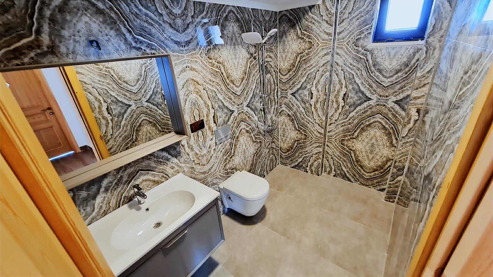 Pelitıöy'de Tam Müstakil Denize Sıfır Satılık Villa - Görsel 19