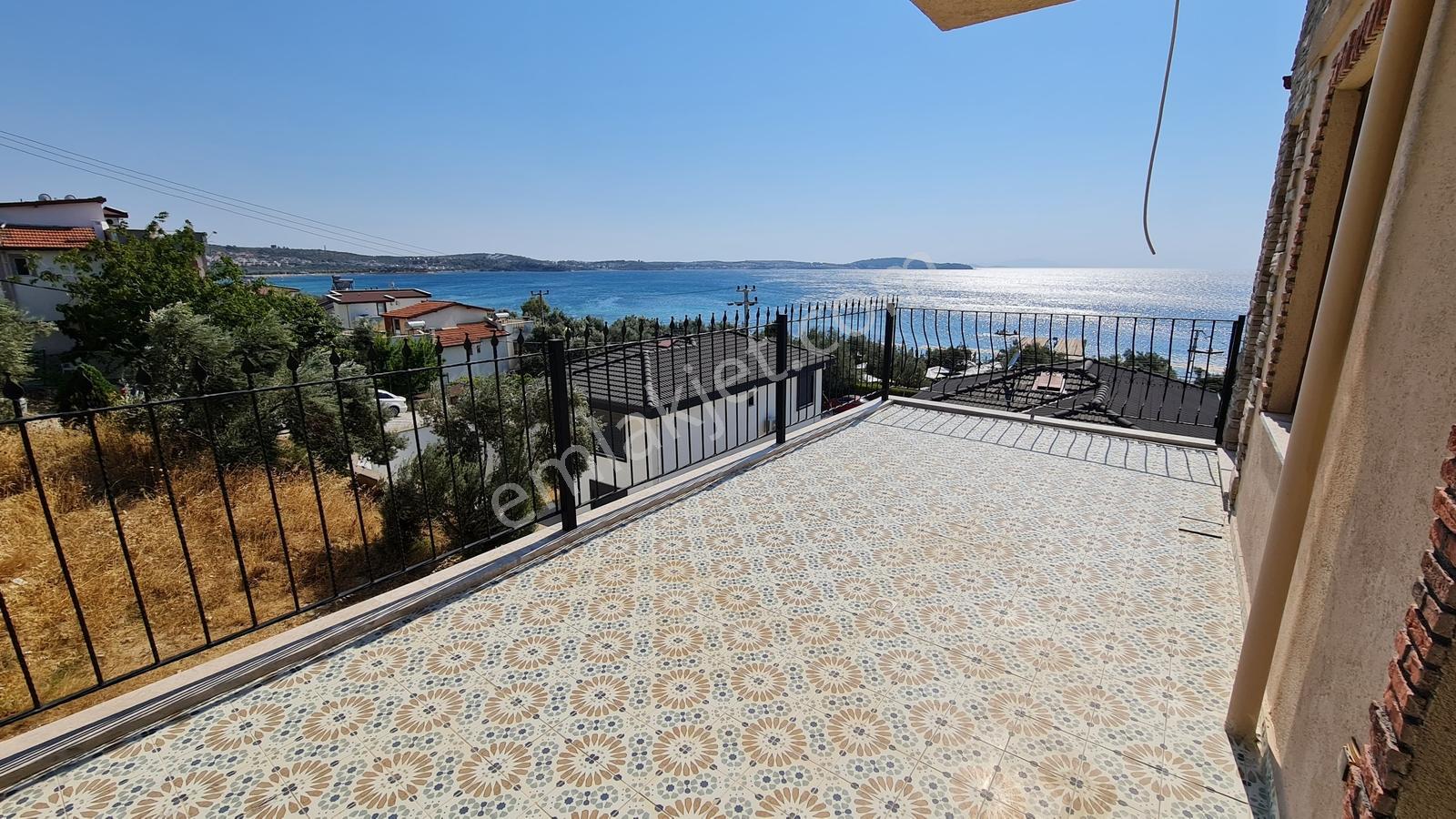 Pelitıöy'de Tam Müstakil Denize Sıfır Satılık Villa - Görsel 29