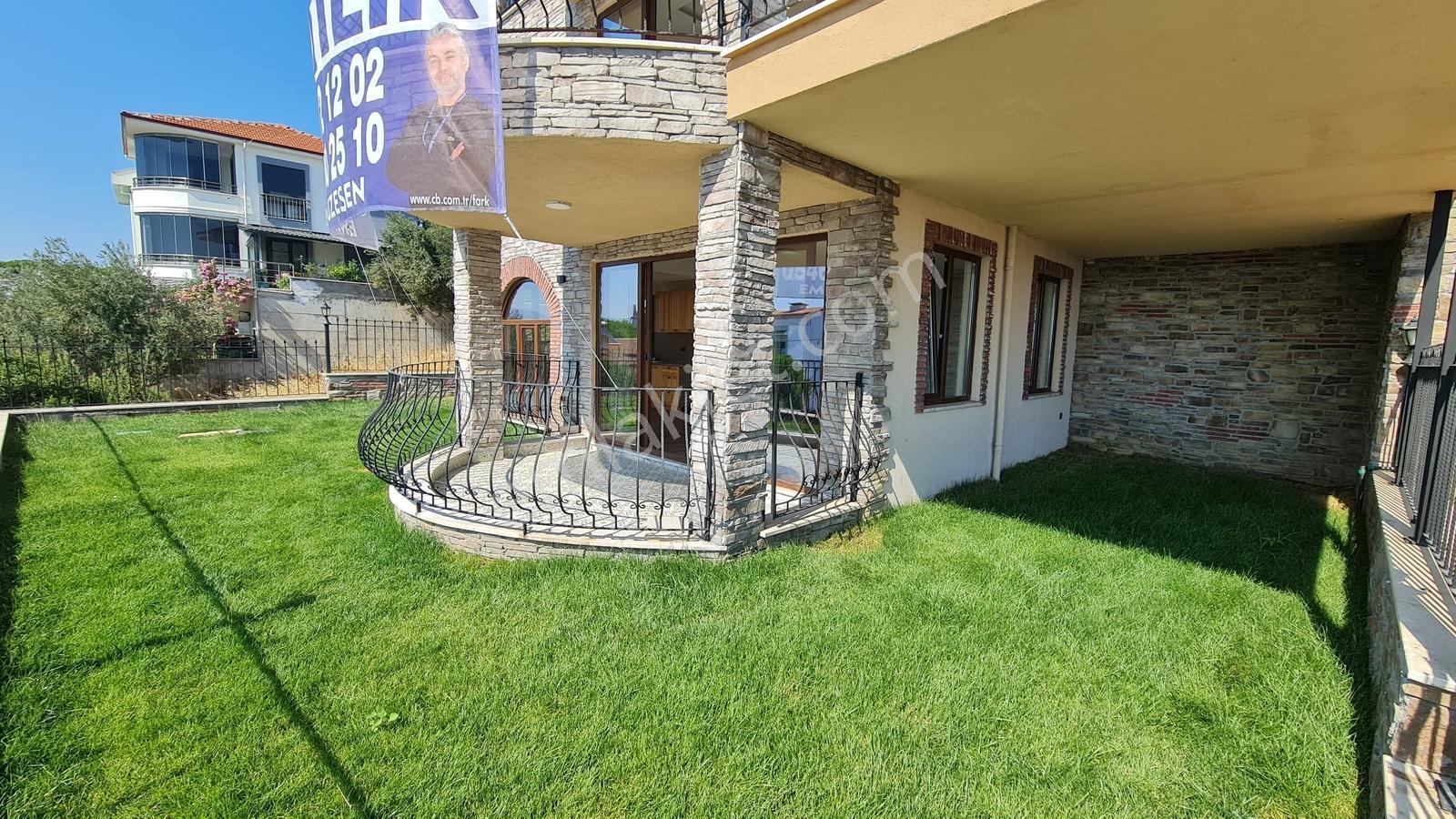 Pelitıöy'de Tam Müstakil Denize Sıfır Satılık Villa - Görsel 18
