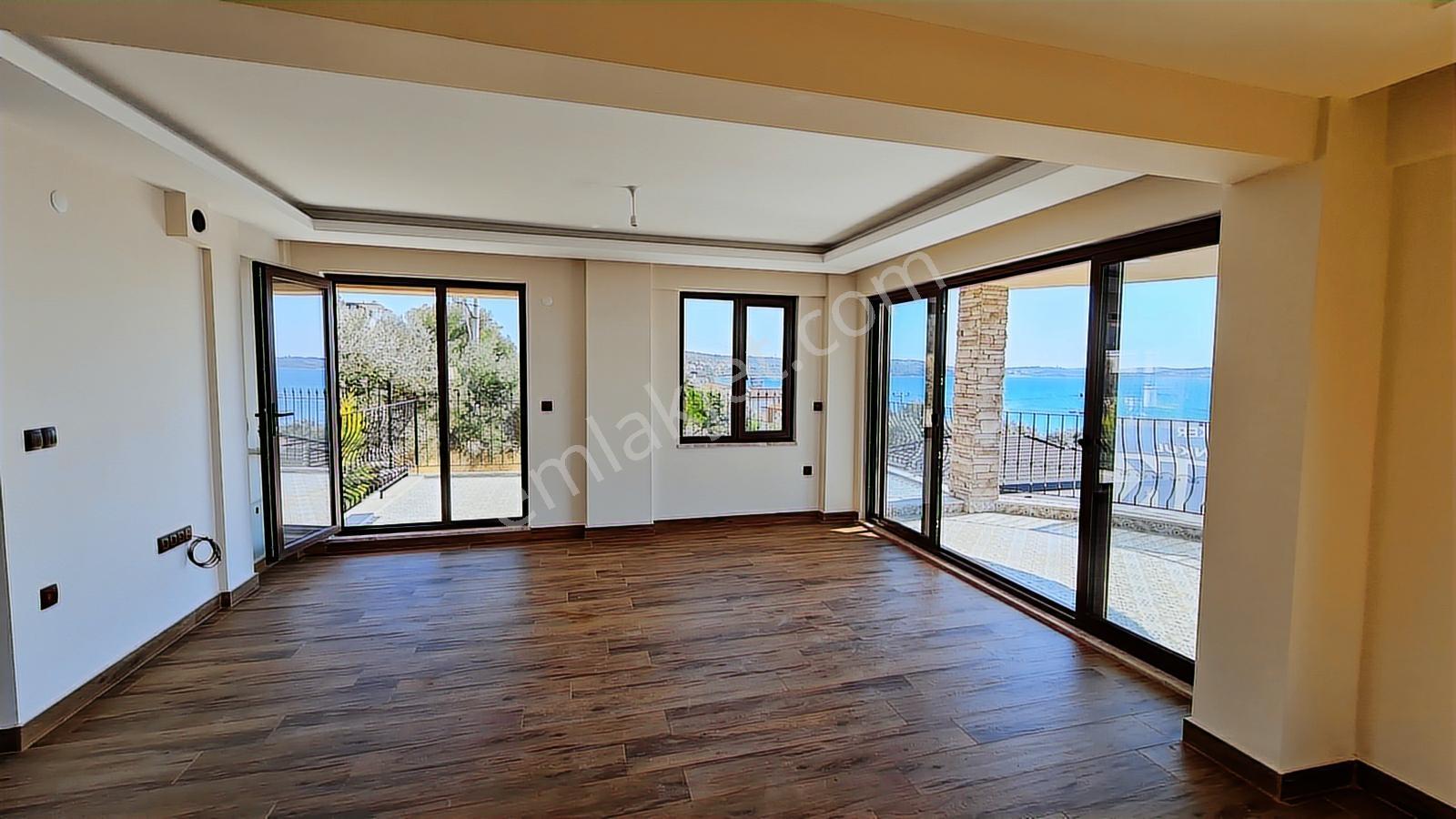 Pelitıöy'de Tam Müstakil Denize Sıfır Satılık Villa - Görsel 27