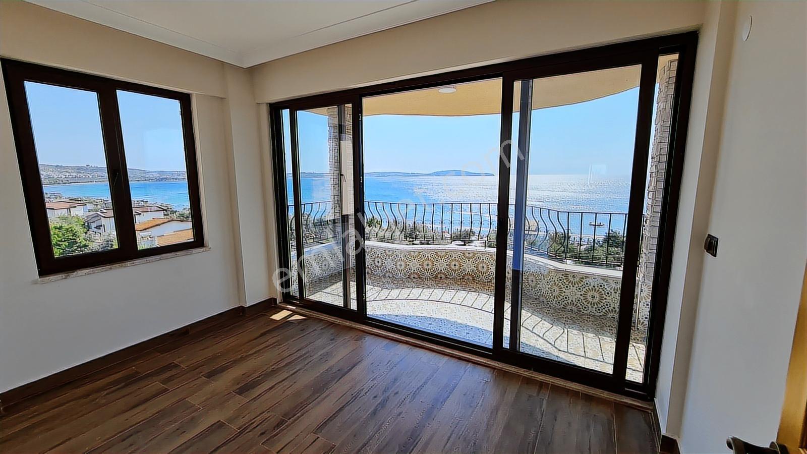 Pelitıöy'de Tam Müstakil Denize Sıfır Satılık Villa - Görsel 21