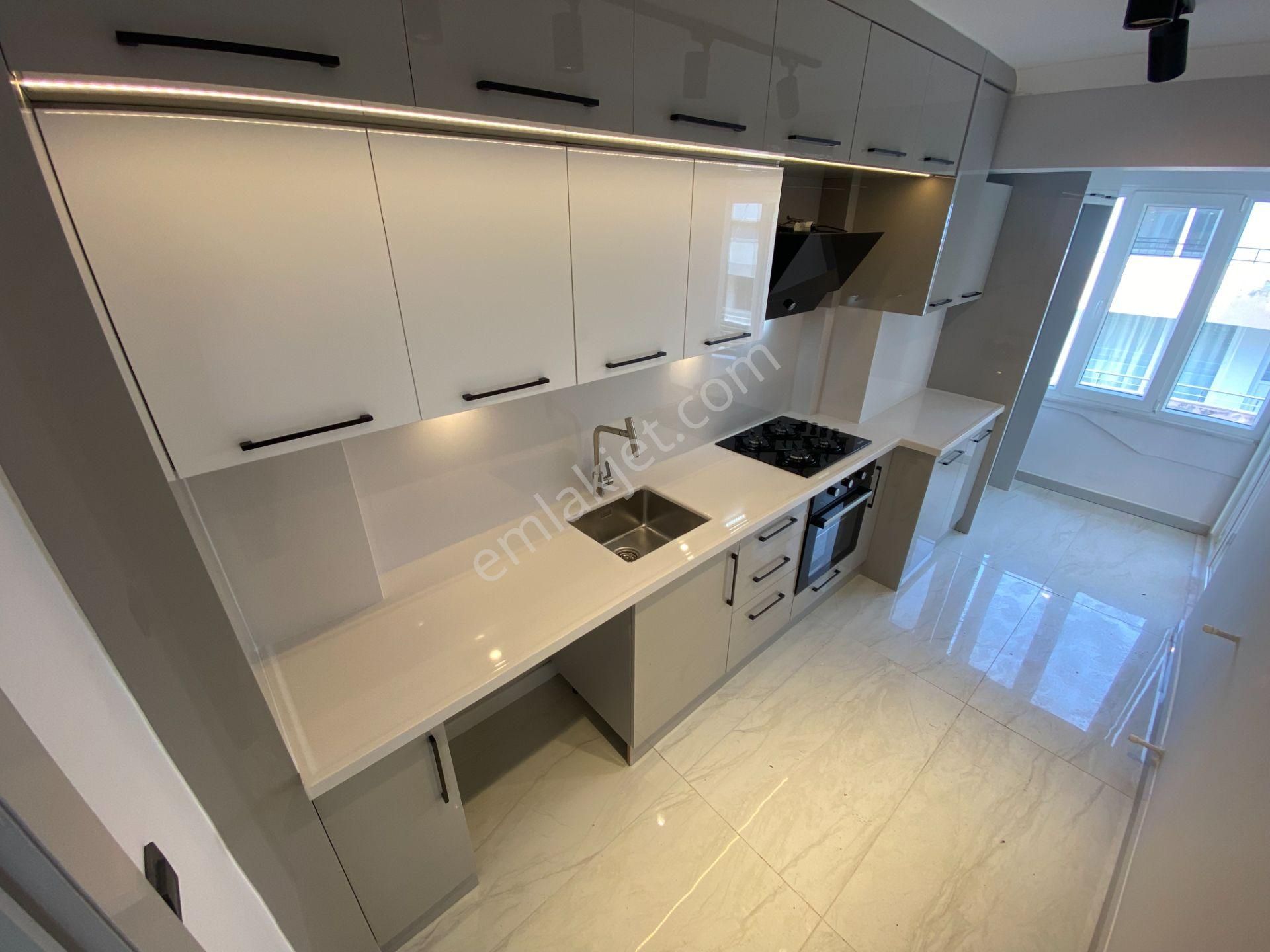 ▀▄mera Emlaktan Akçayda İçi Full Yapılı Merkezi 2+1 100m2 Daire