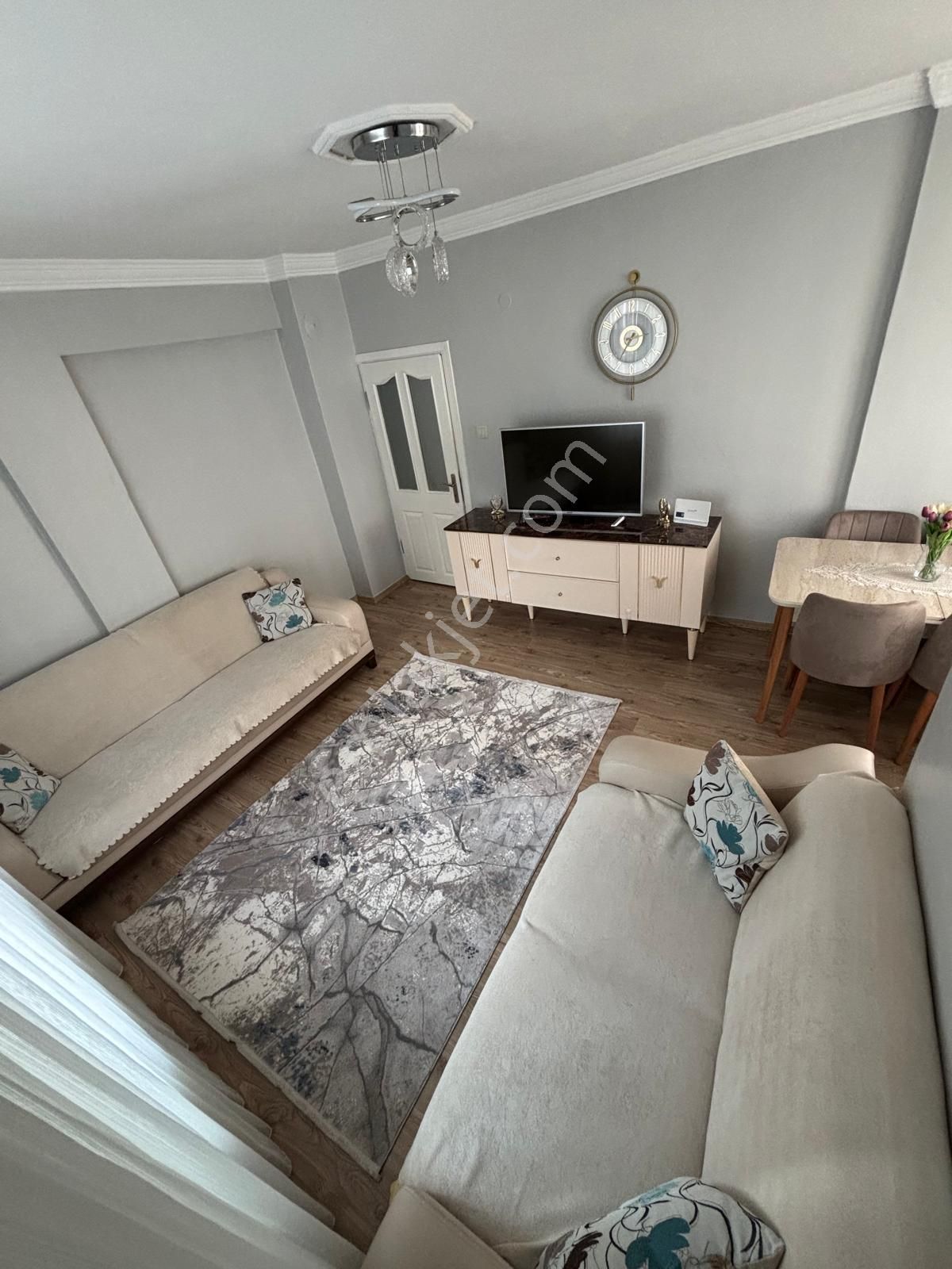 Pendik Esenyalı Orhangazi Mah. Acil Satılık Merkezi E-5 Yakın 2+1 100 M2 Daire