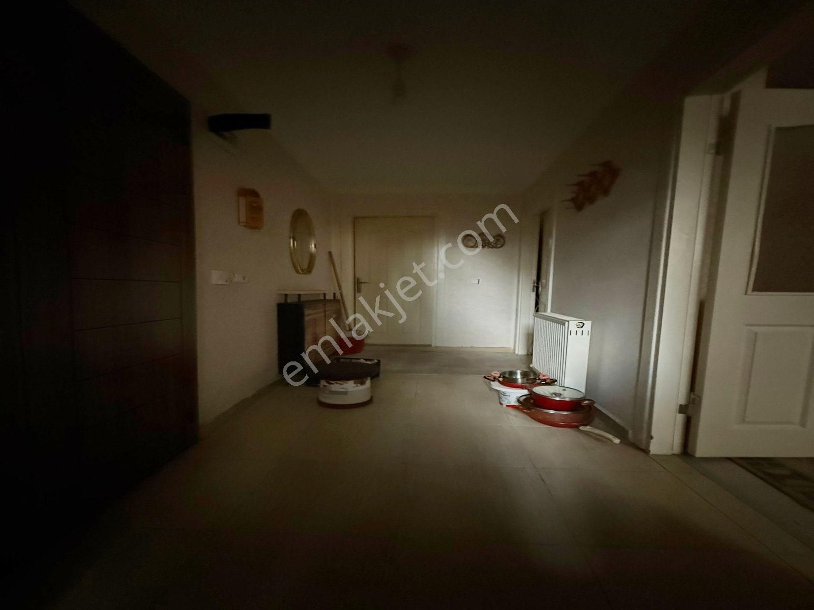Metrobüse 10 Dk Mesafede Eşyalı Balkonlu 1+1 Kiralık Daire - Görsel 10