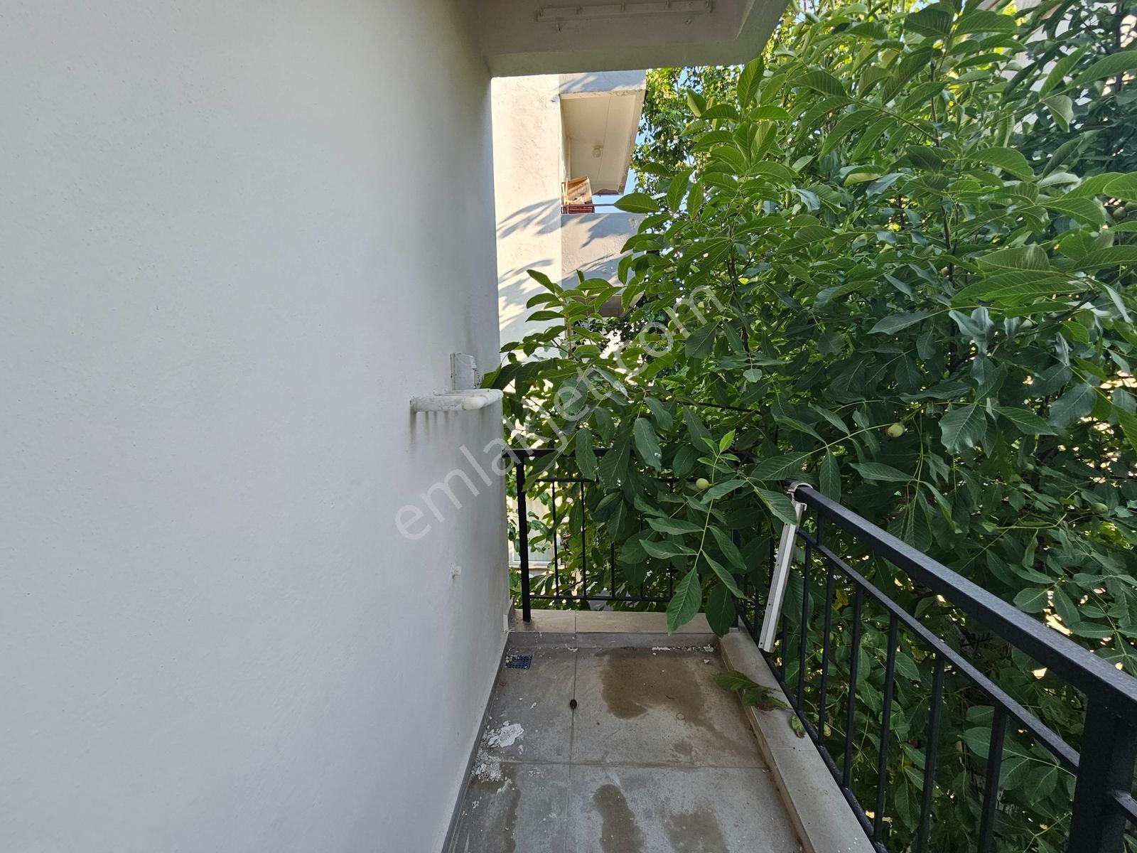 Ali Çetinkaya Mh'de Arakat Ön Cephe Yenilenmiş Satılık 2+1 Daire - Görsel 13