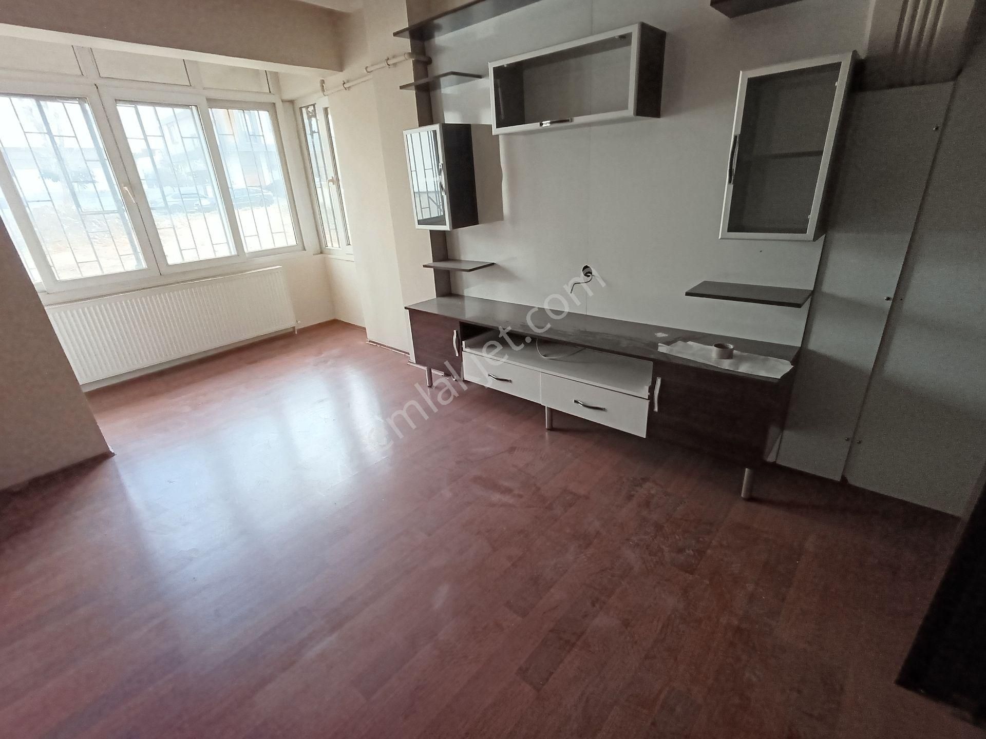 Pendik Güzelyalı E-5 Altında Kiralık 2+1 75m2 Balkonlu E-5 Yakın Daire - Görsel 12